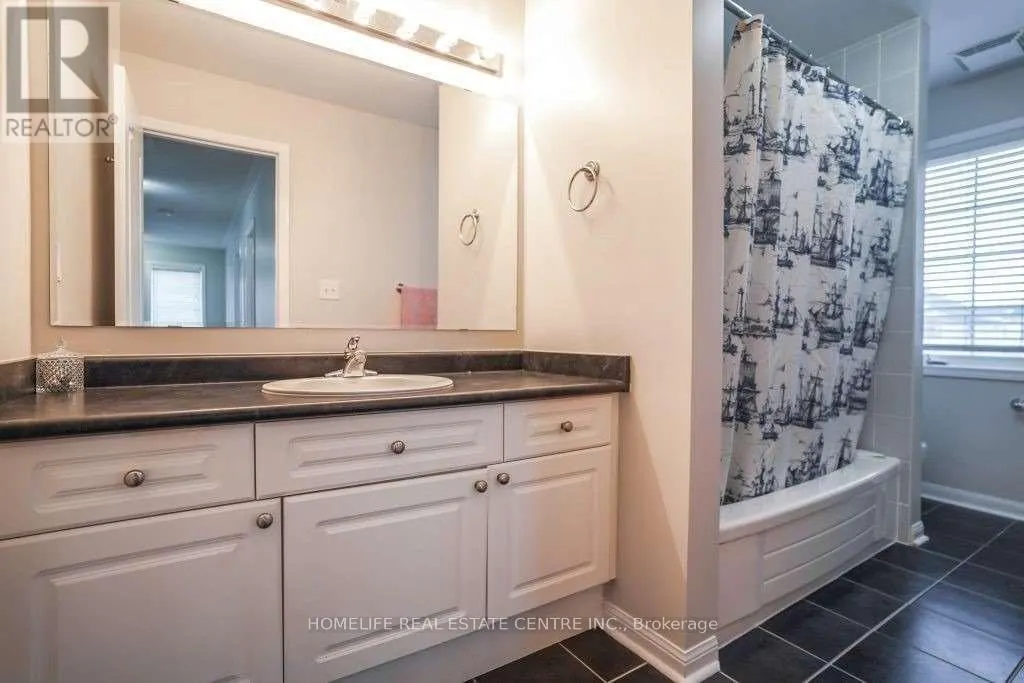2 CHUDLEIGH AVENUE