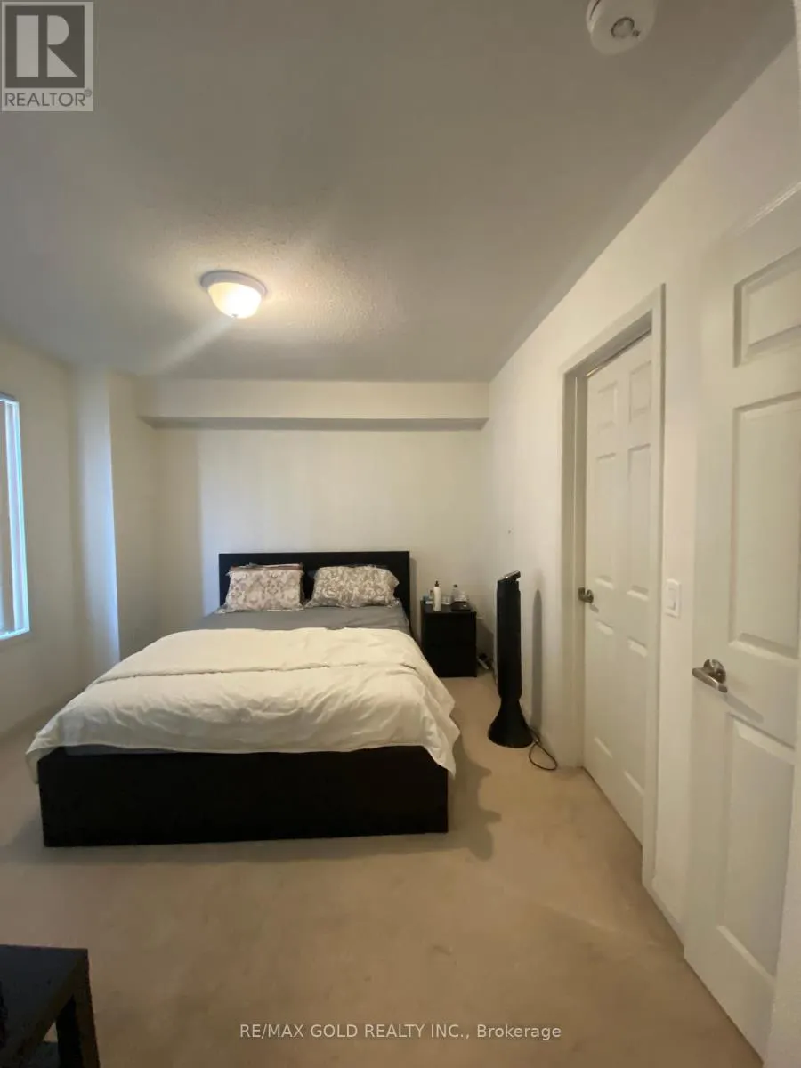 137 - 1 BECKENROSE COURT