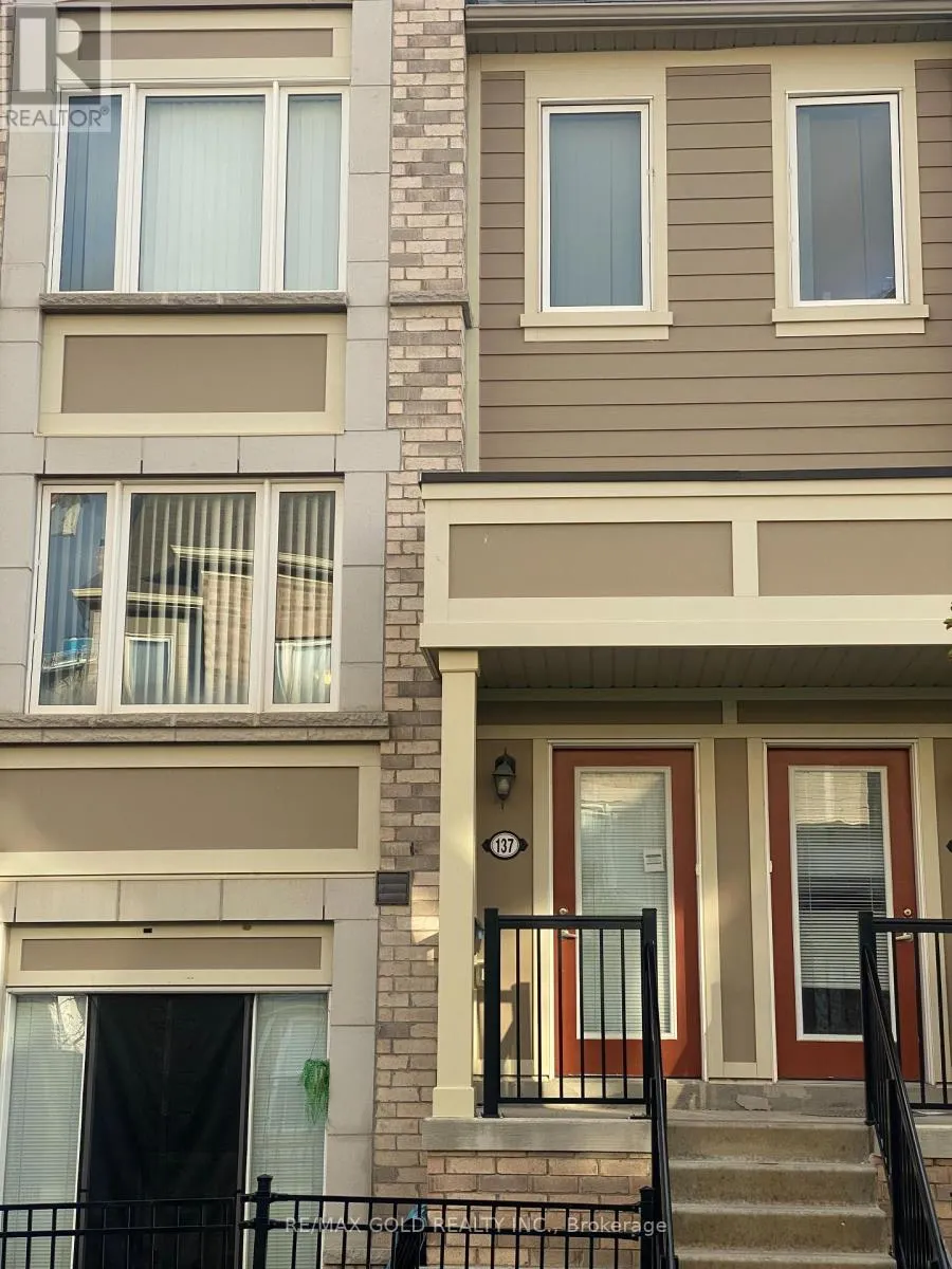 137 - 1 BECKENROSE COURT