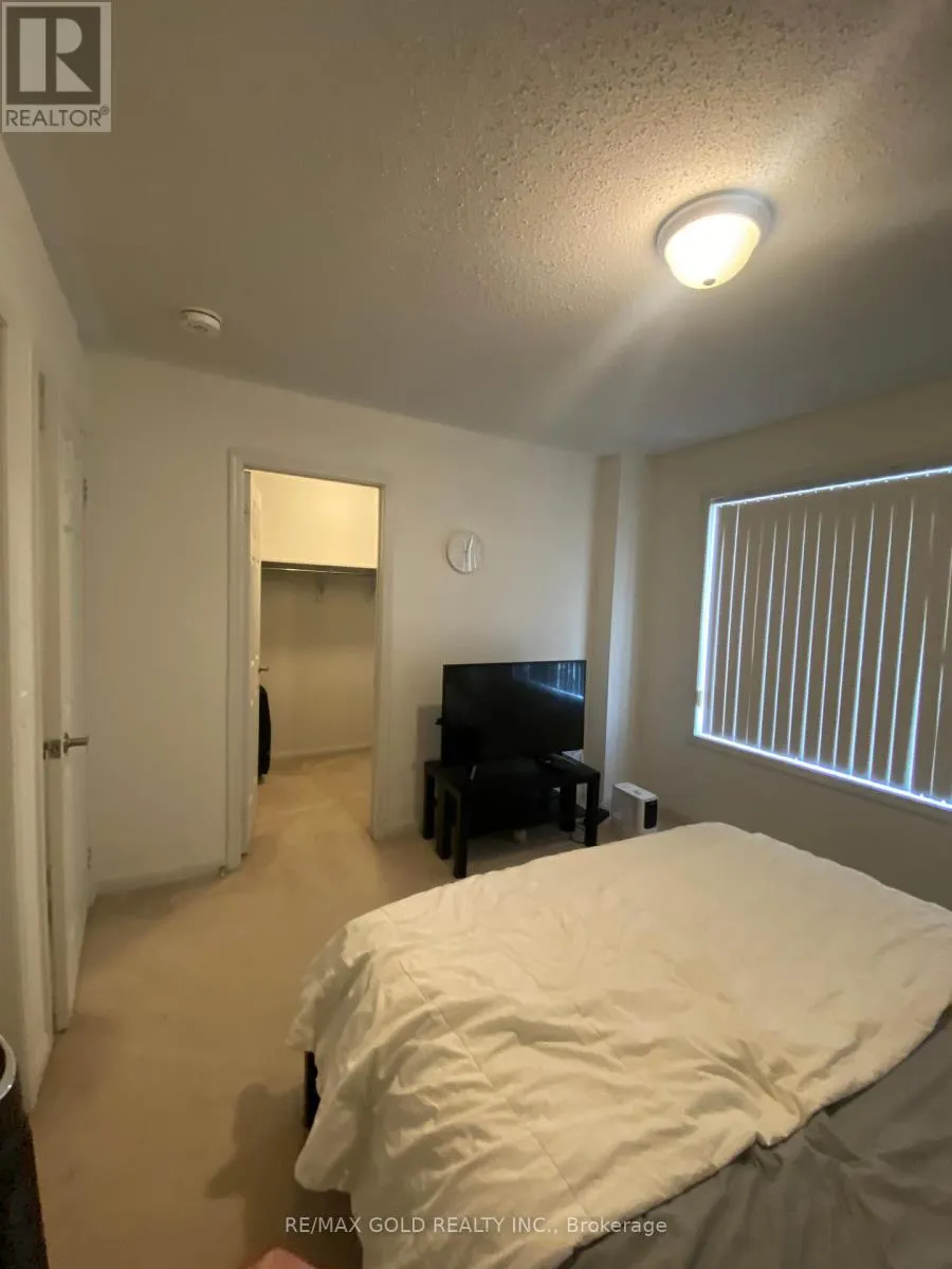 137 - 1 BECKENROSE COURT