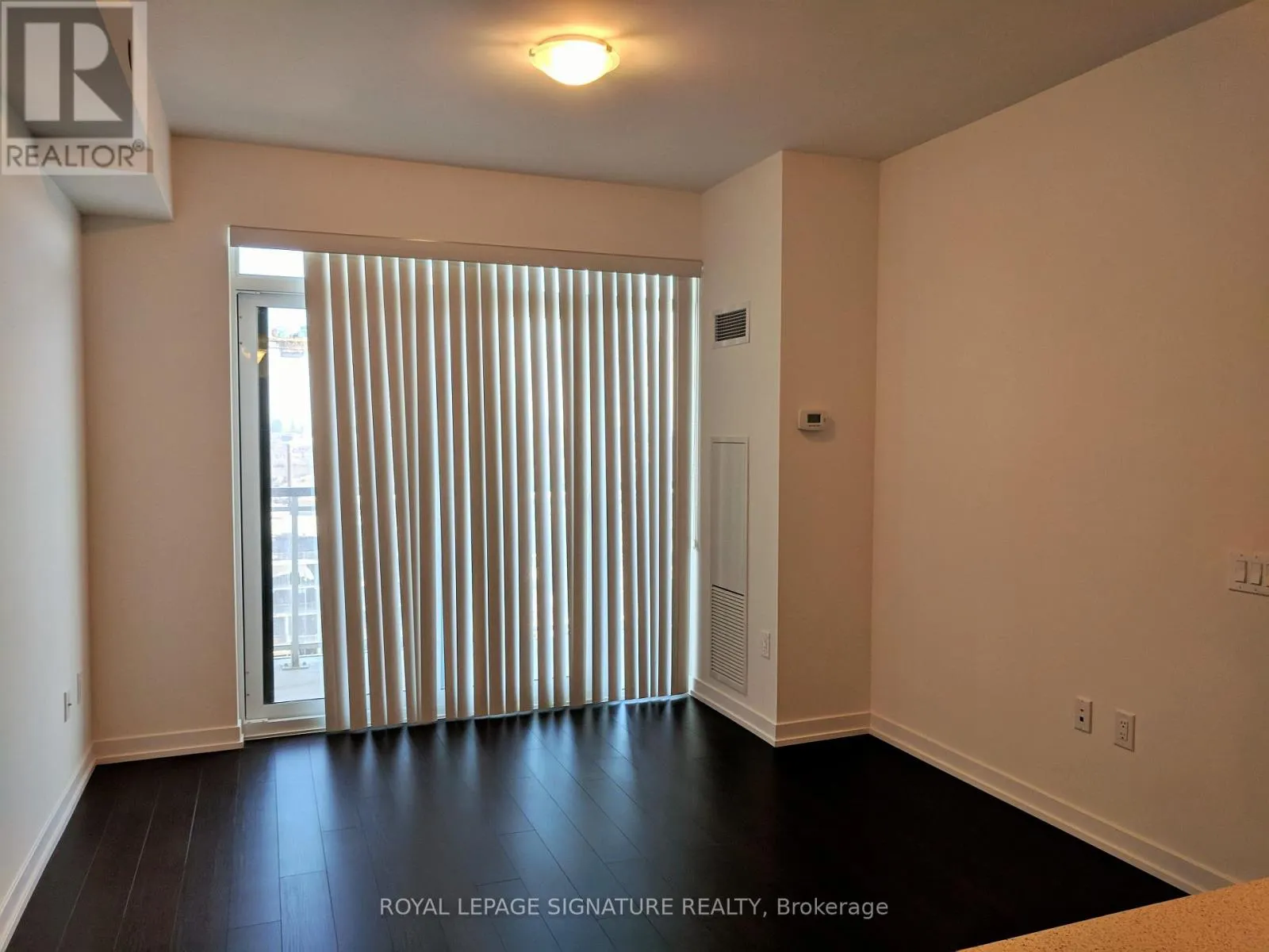 1412 - 2560 EGLINTON AVENUE W