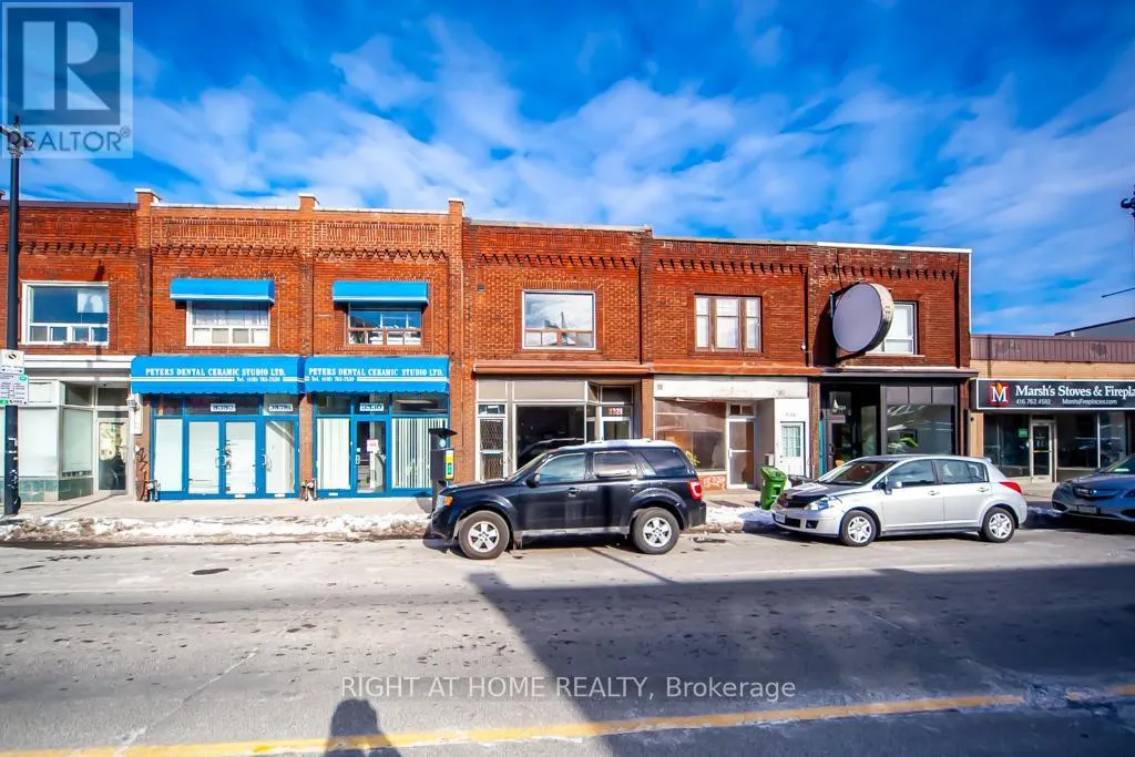 UPPER - 3328 DUNDAS STREET W