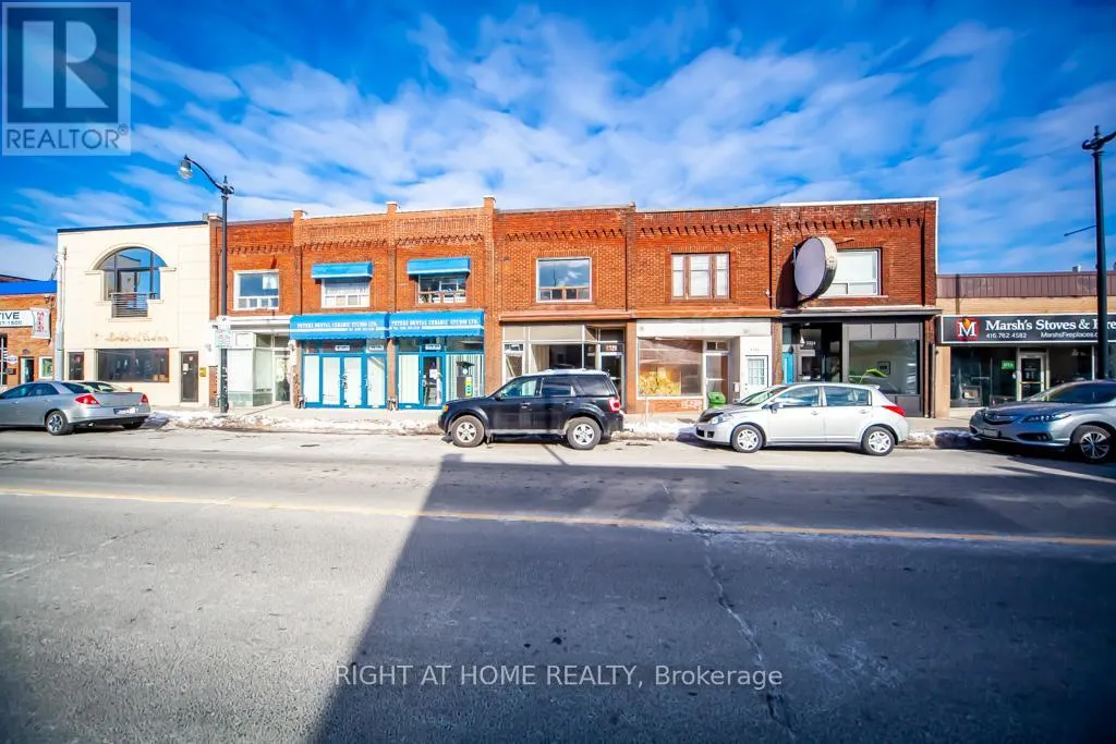 UPPER - 3328 DUNDAS STREET W