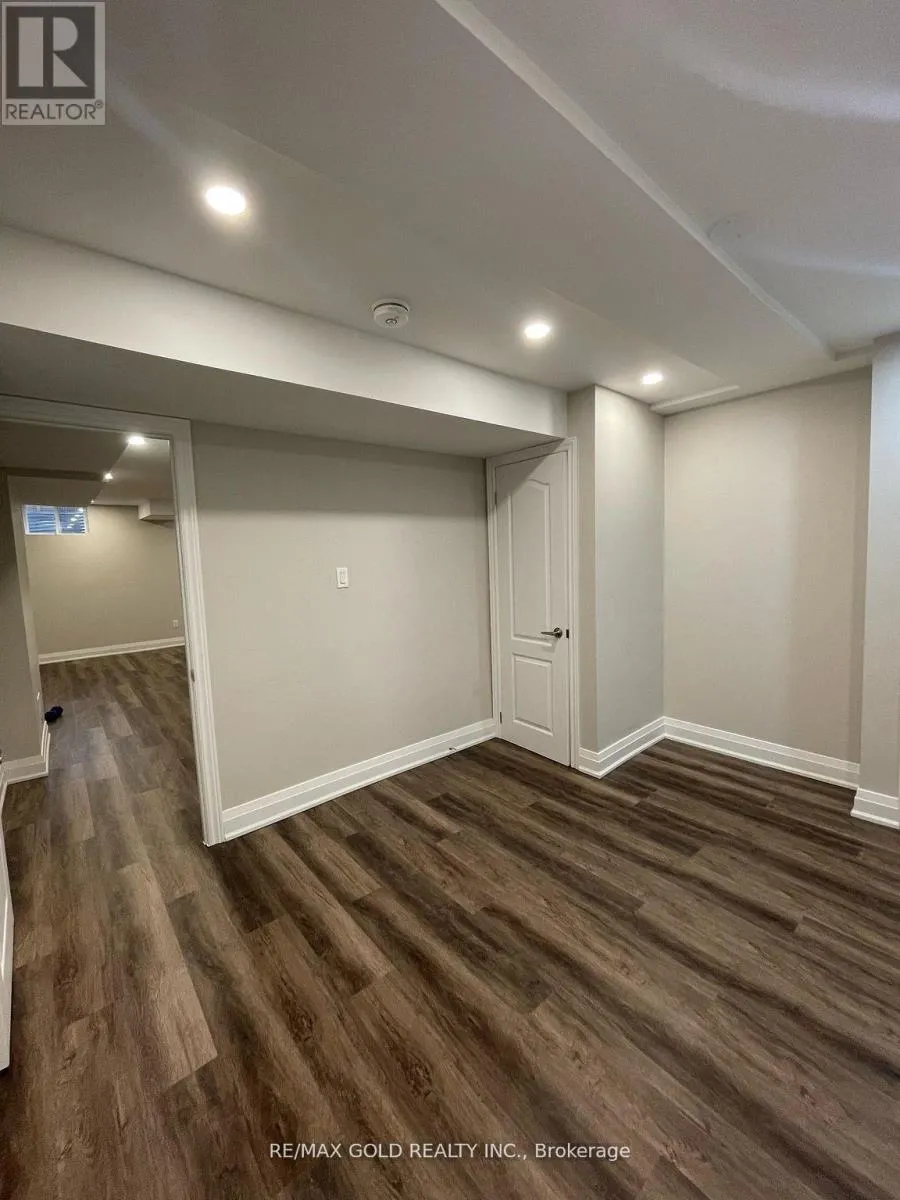 653 HAMILTON CRESCENT