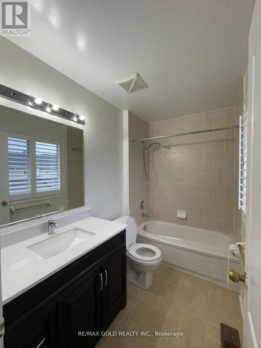 653 HAMILTON CRESCENT