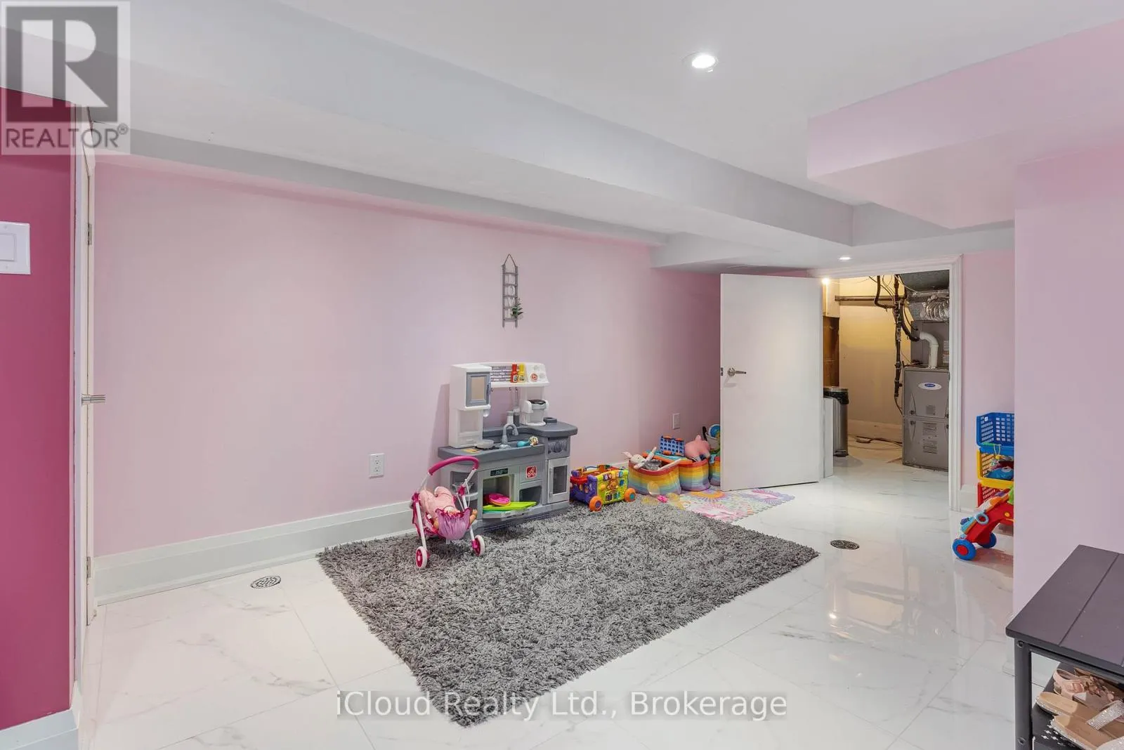 34 MERCER DRIVE