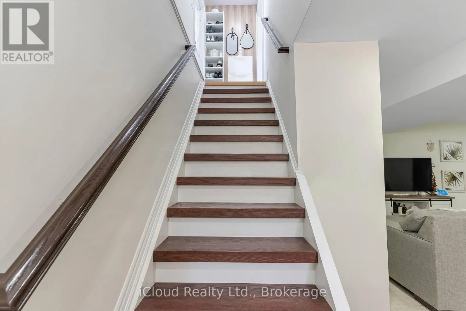 34 MERCER DRIVE