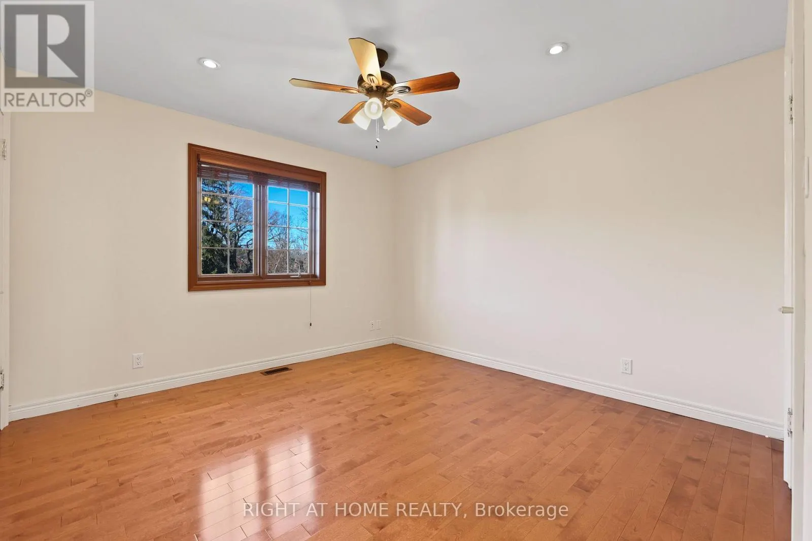 3227 LAKESHORE ROAD