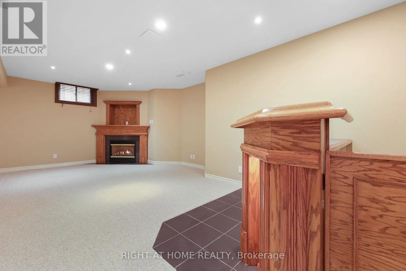 3227 LAKESHORE ROAD