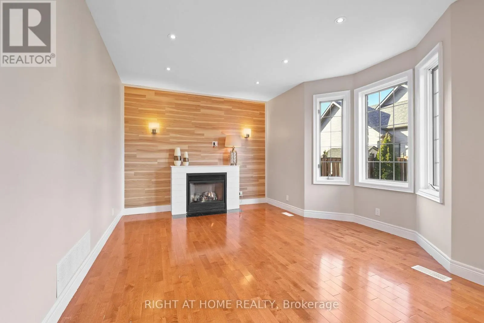 3227 LAKESHORE ROAD