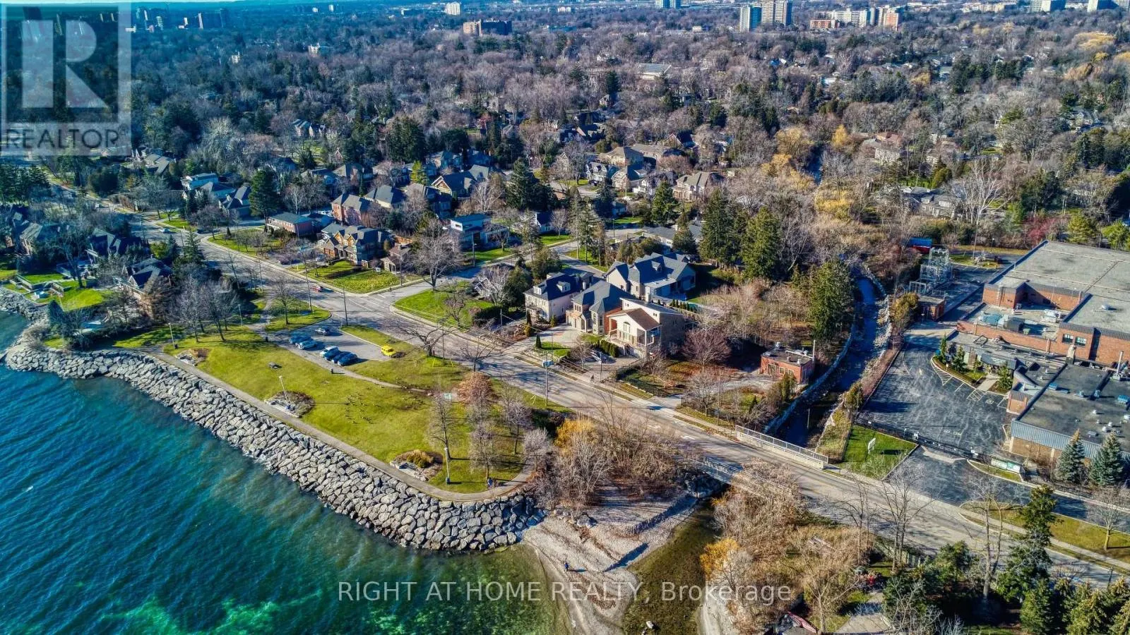 3227 LAKESHORE ROAD