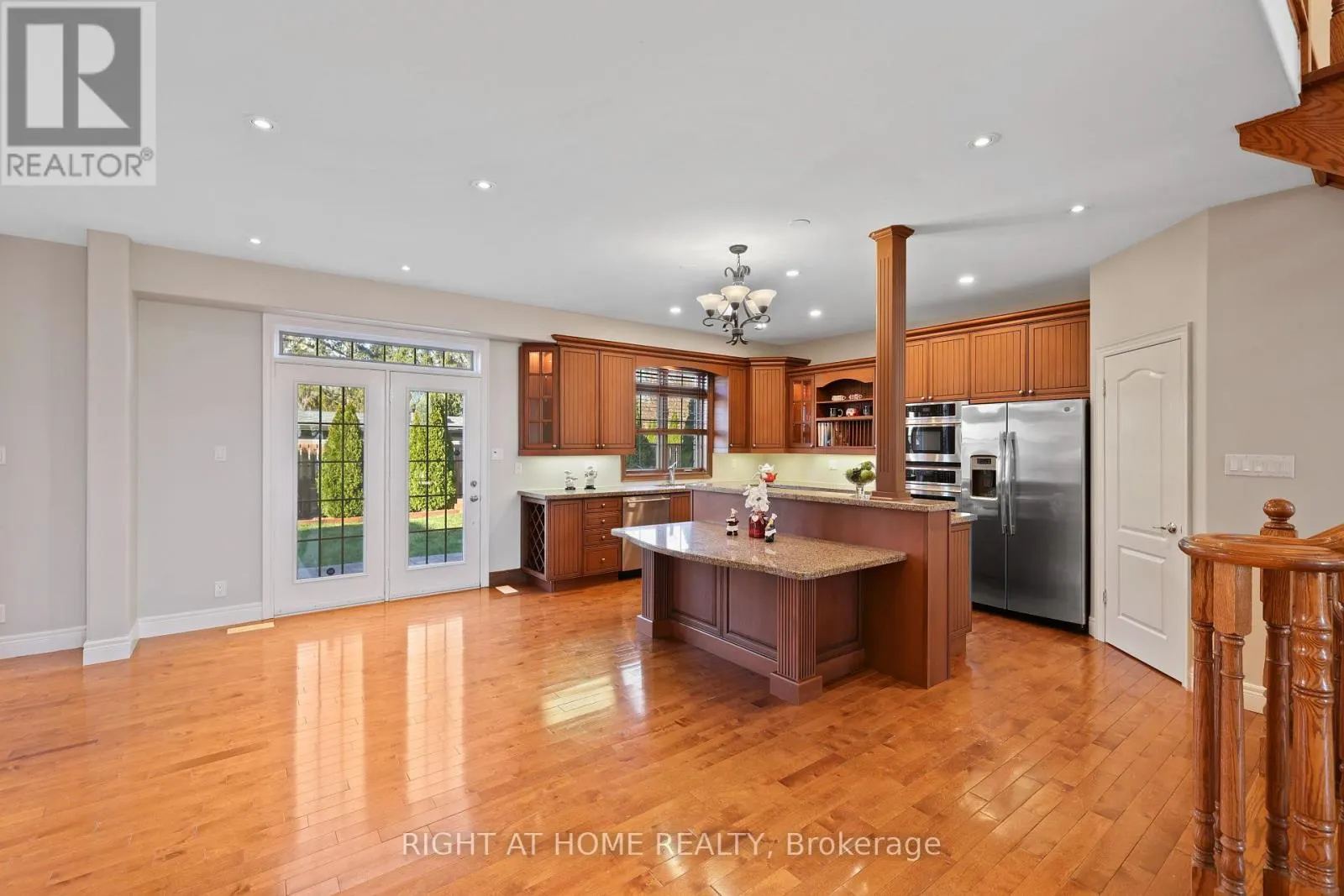 3227 LAKESHORE ROAD