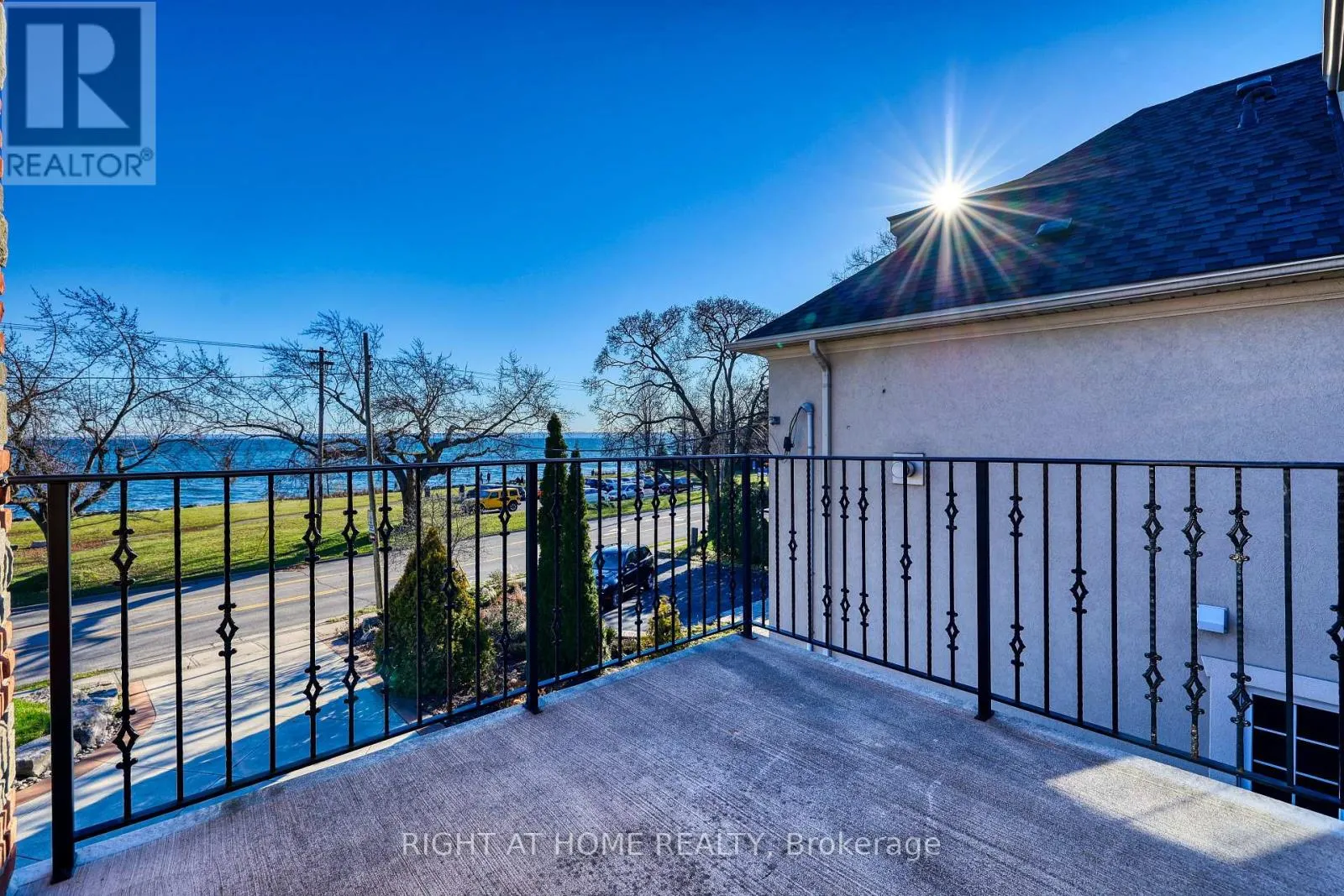 3227 LAKESHORE ROAD