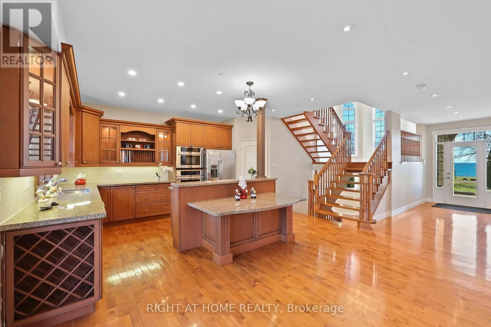 3227 LAKESHORE ROAD