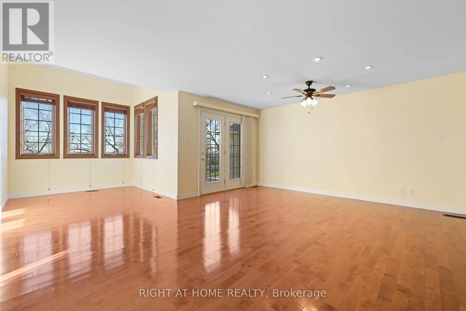 3227 LAKESHORE ROAD
