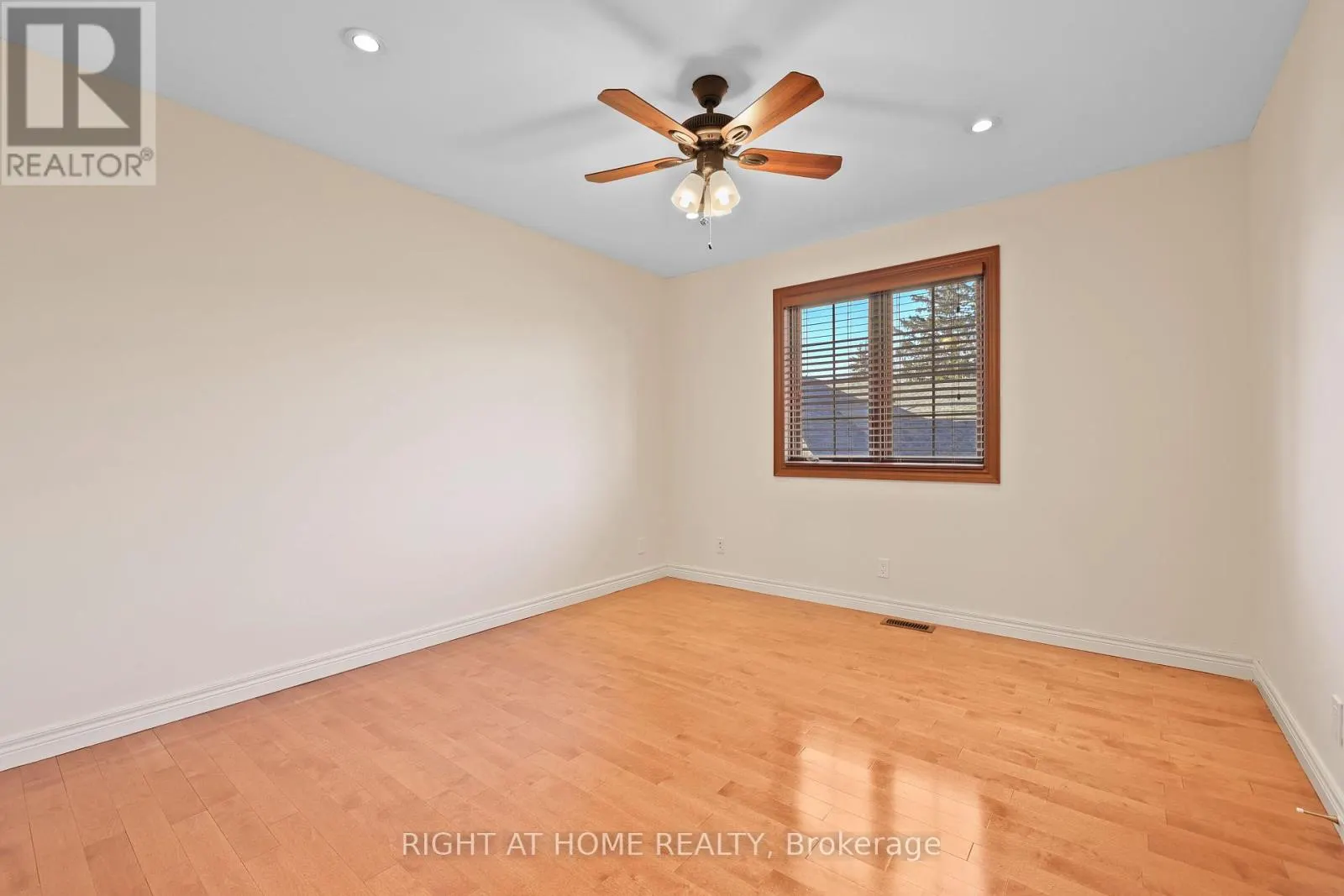 3227 LAKESHORE ROAD