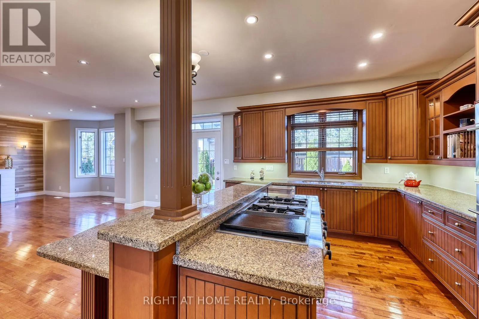 3227 LAKESHORE ROAD
