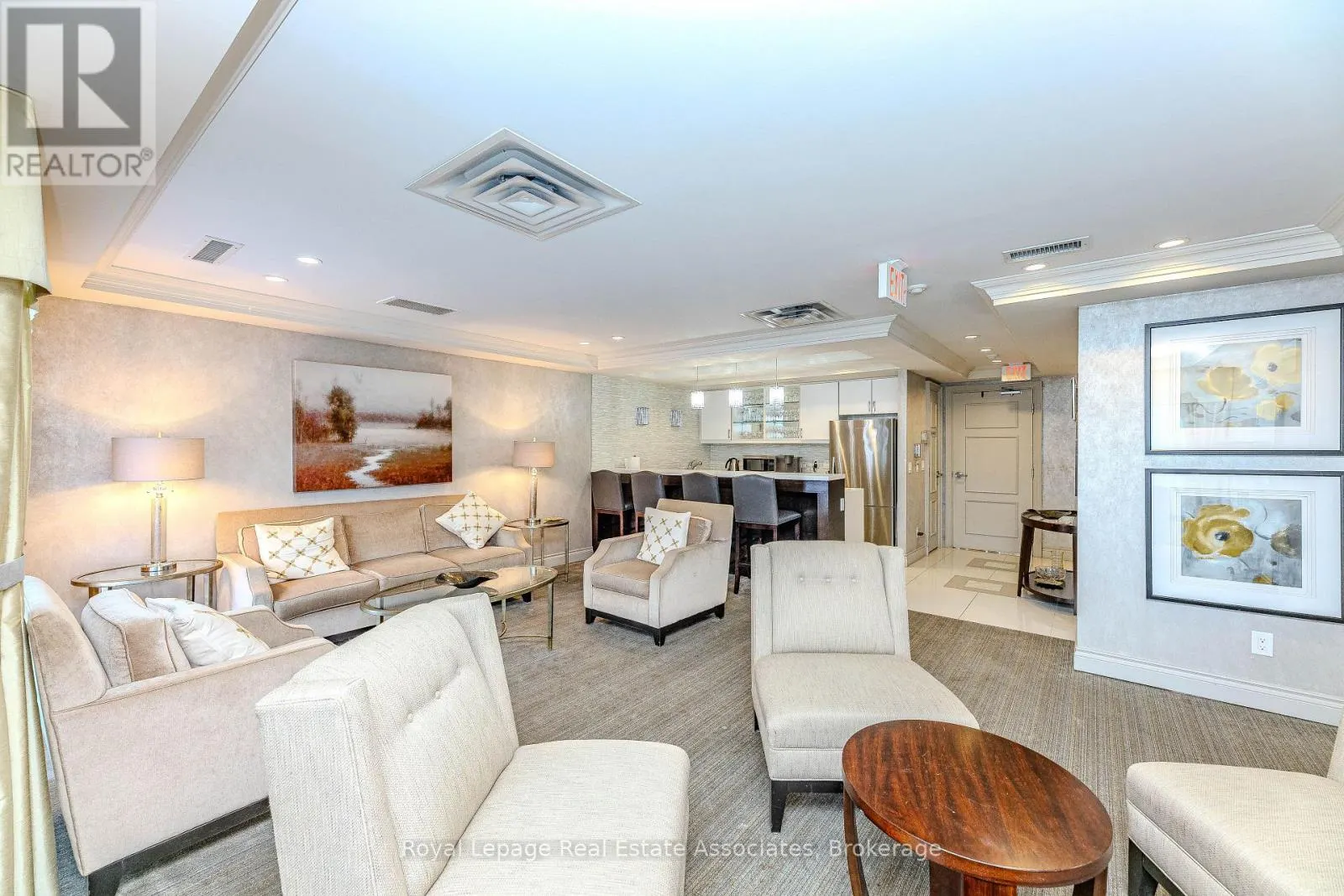 202 - 60 VIA ROSEDALE WAY