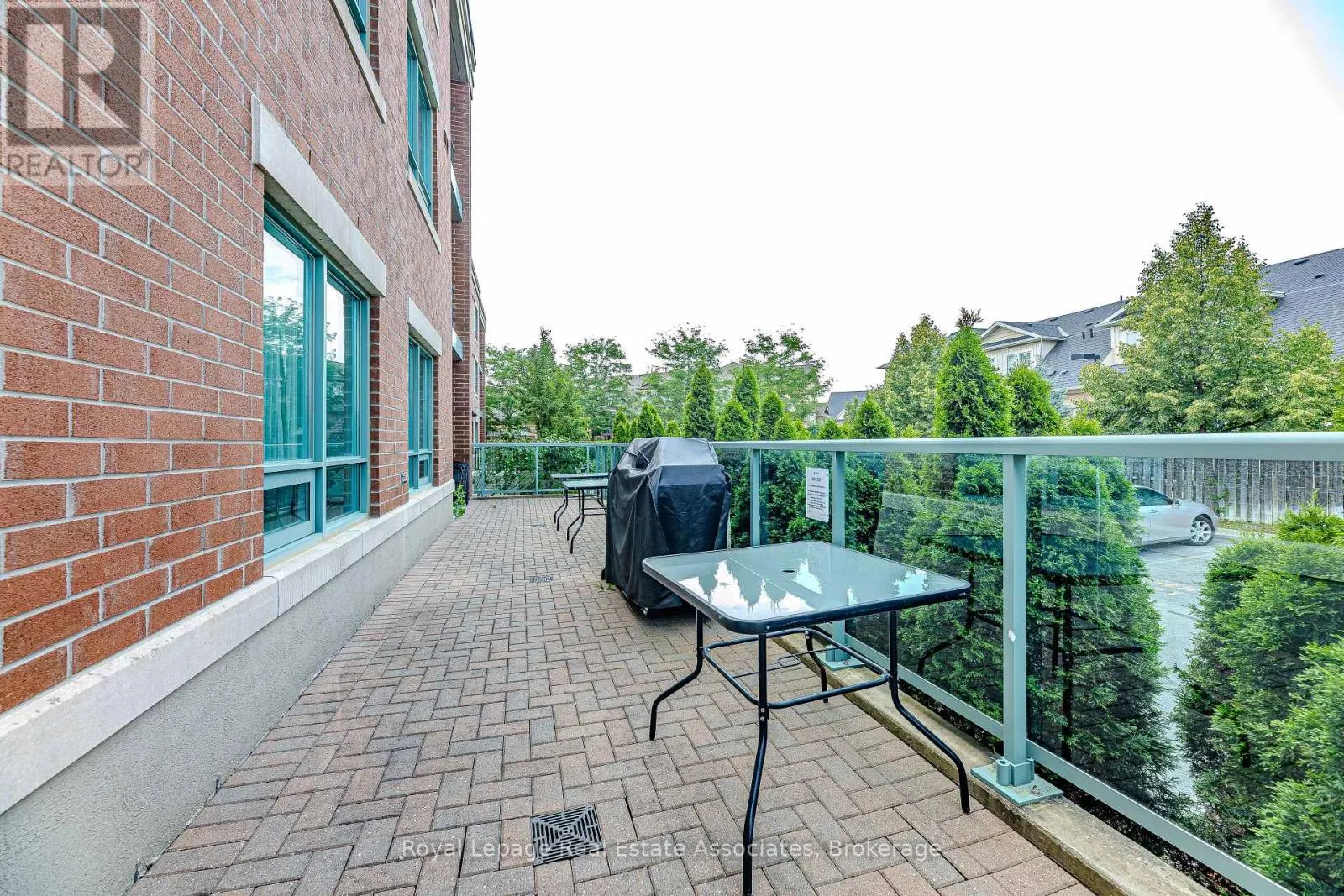 202 - 60 VIA ROSEDALE WAY