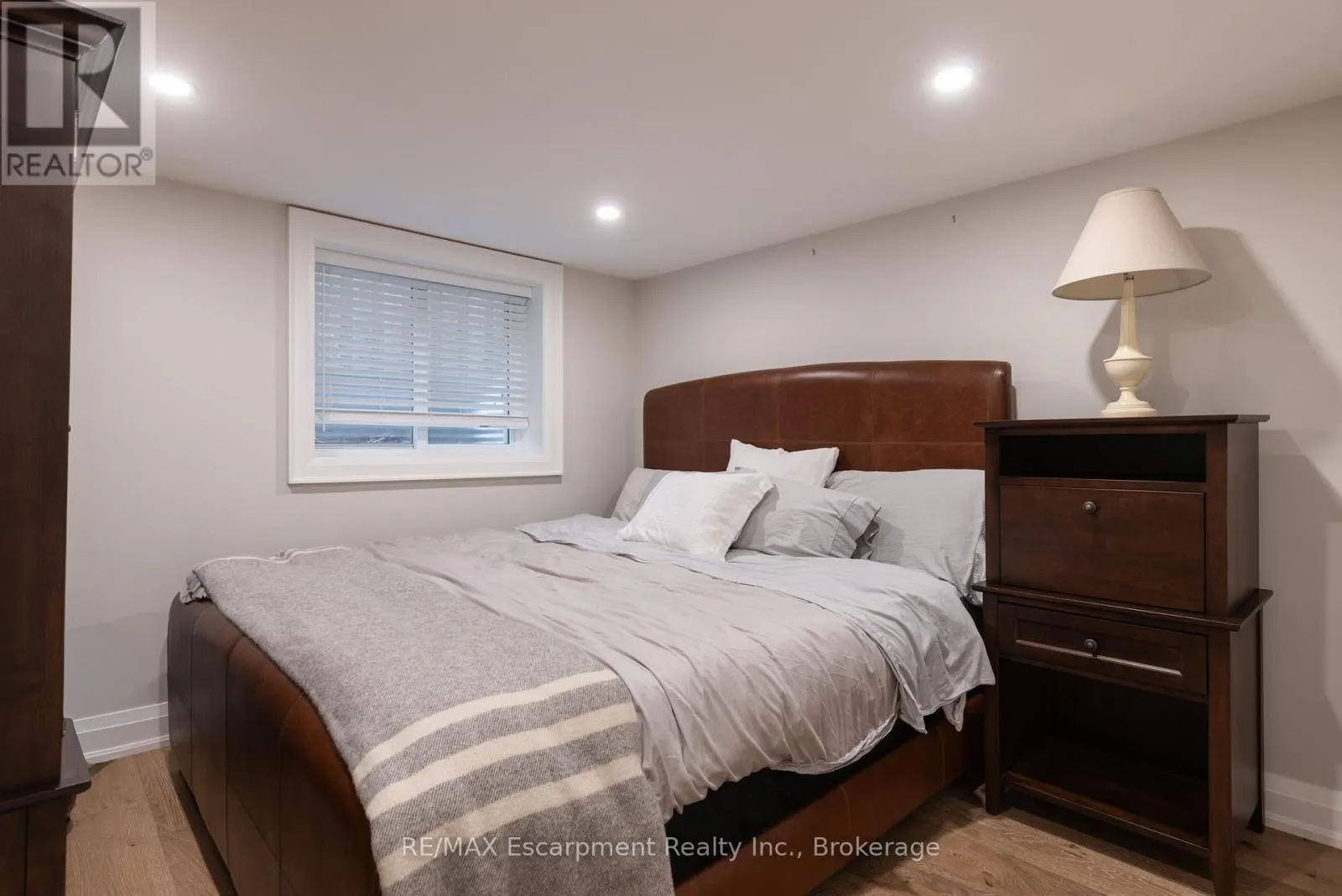 2195 COURTLAND DRIVE