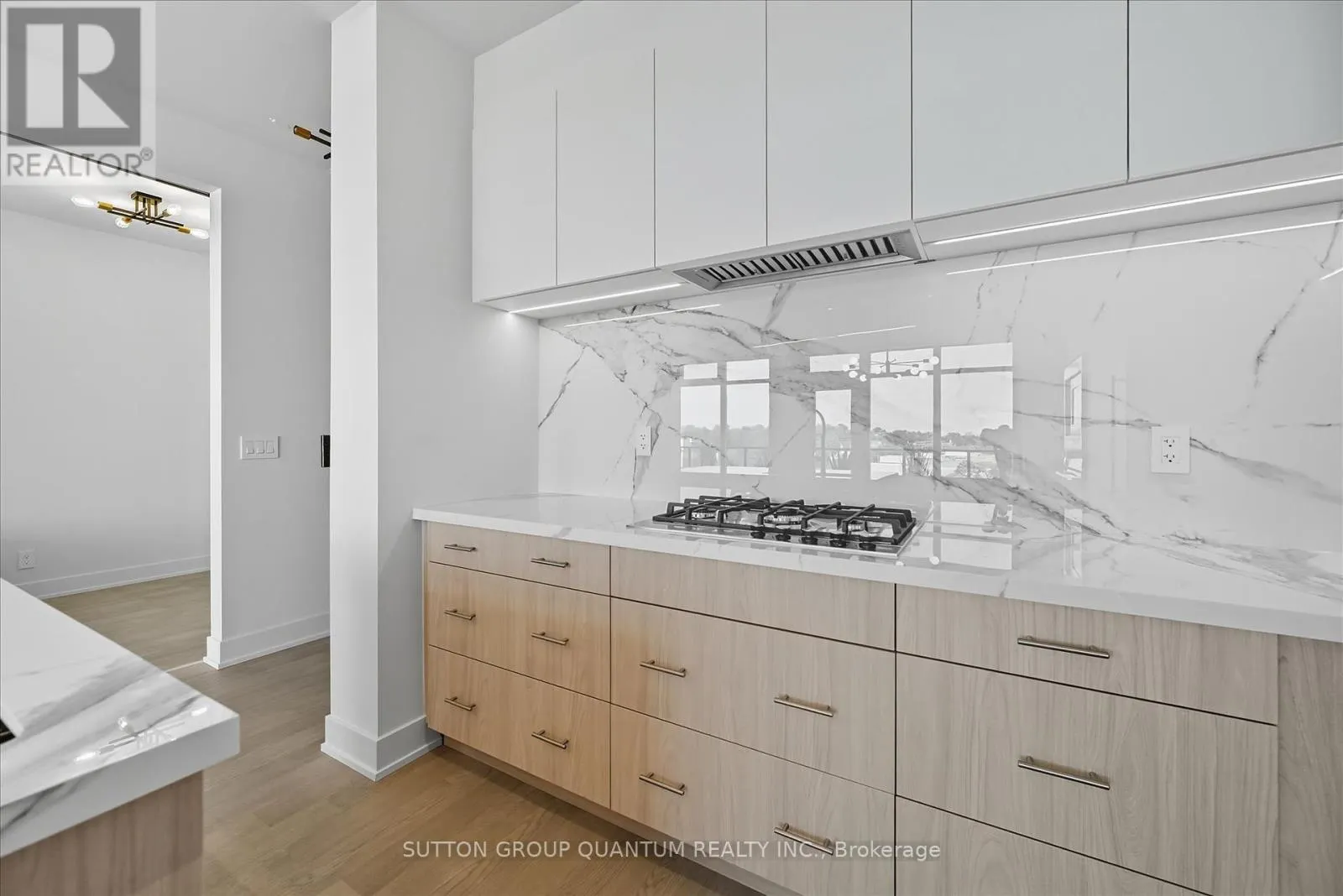 409 - 123 MAURICE DRIVE