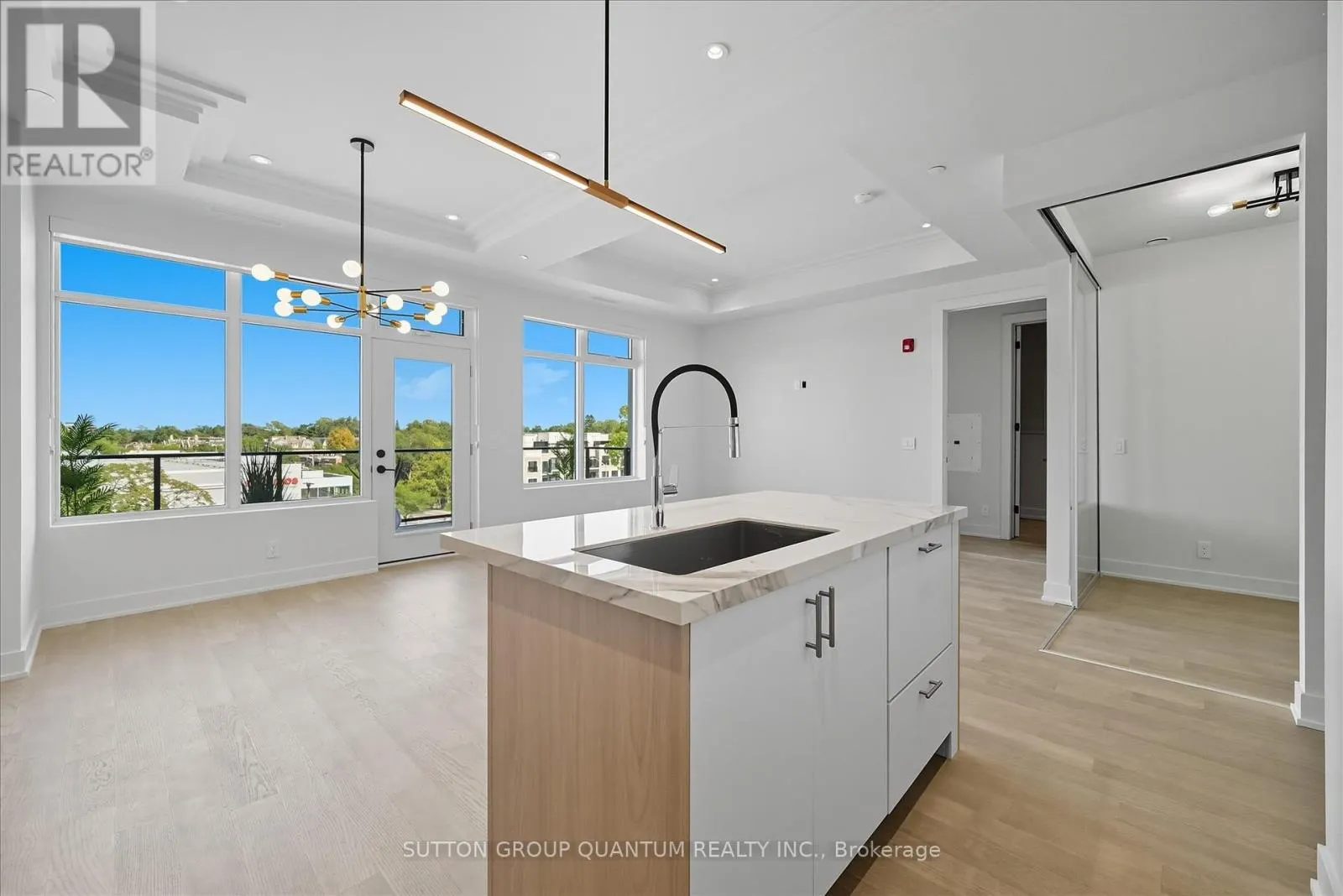 409 - 123 MAURICE DRIVE