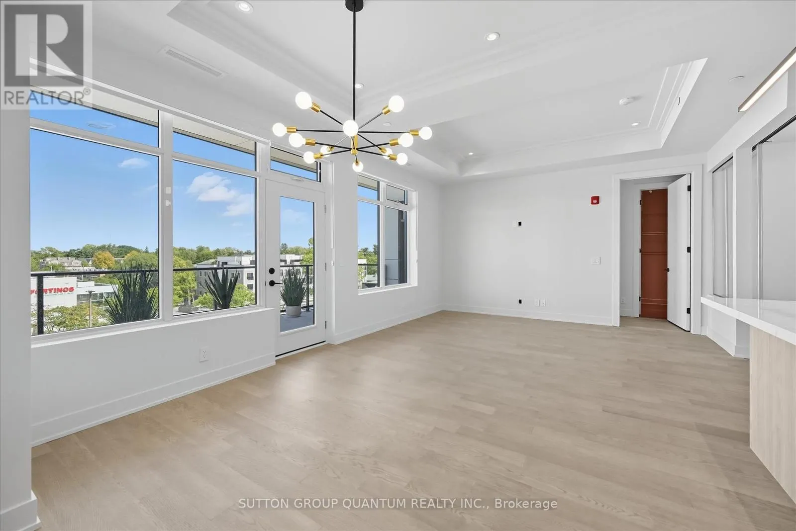 409 - 123 MAURICE DRIVE