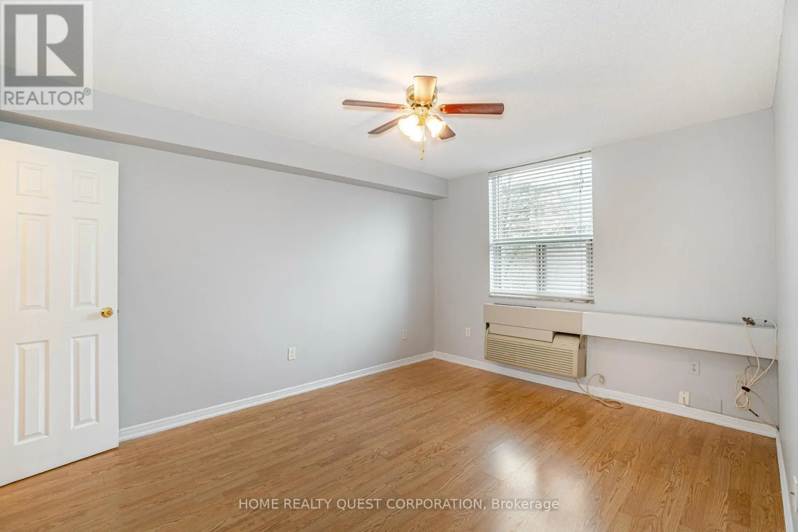 304 - 966 INVERHOUSE DRIVE