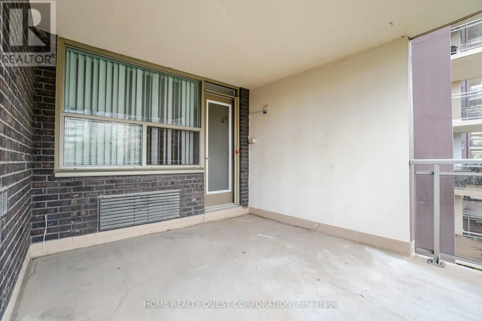 304 - 966 INVERHOUSE DRIVE