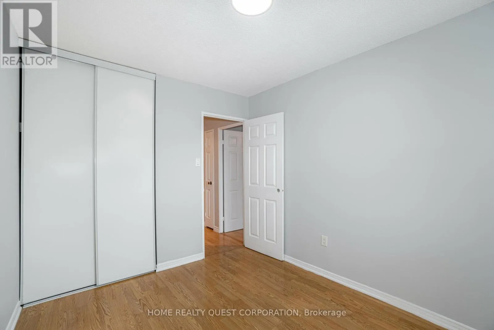 304 - 966 INVERHOUSE DRIVE