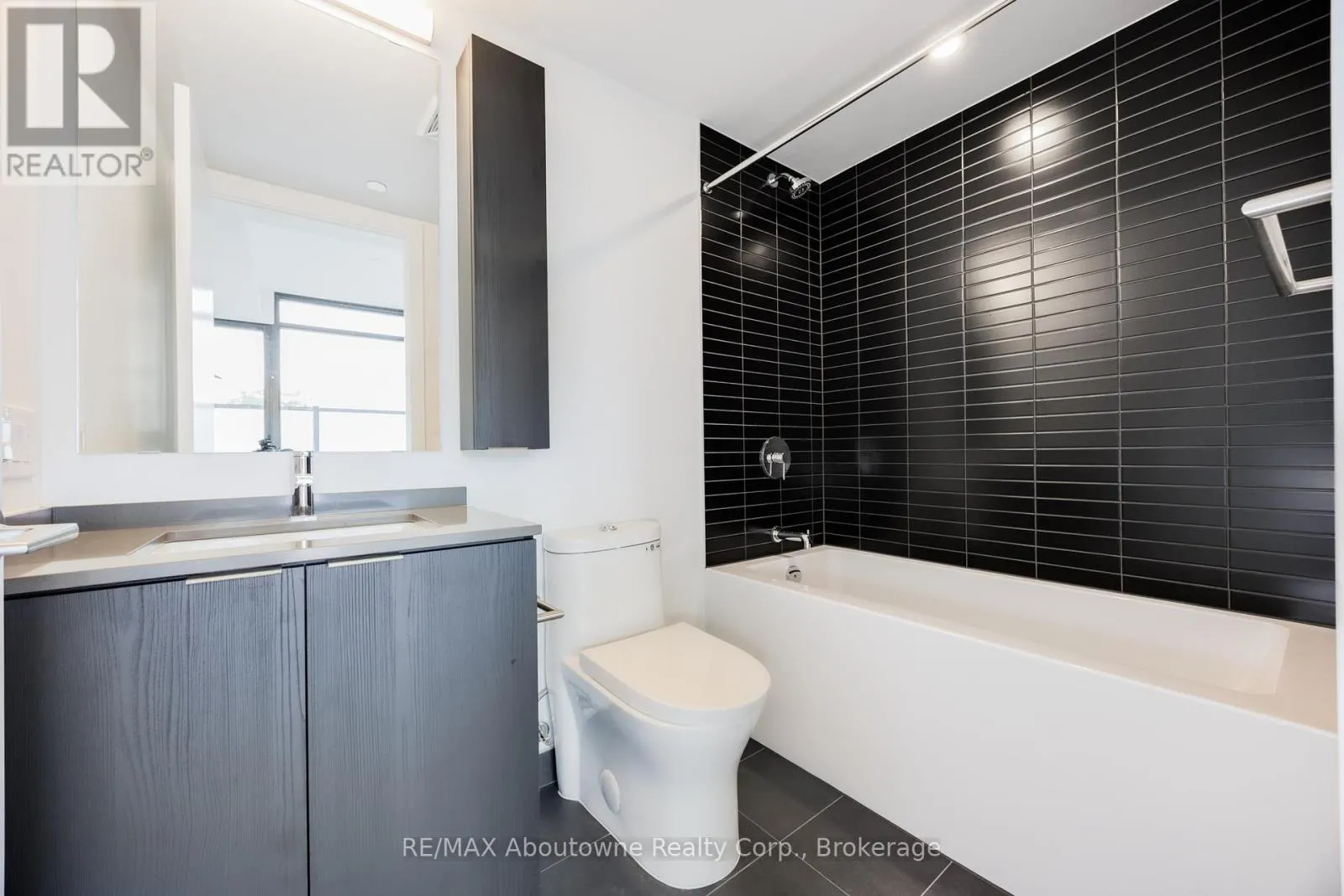 227 - 3009 NOVAR ROAD, #227