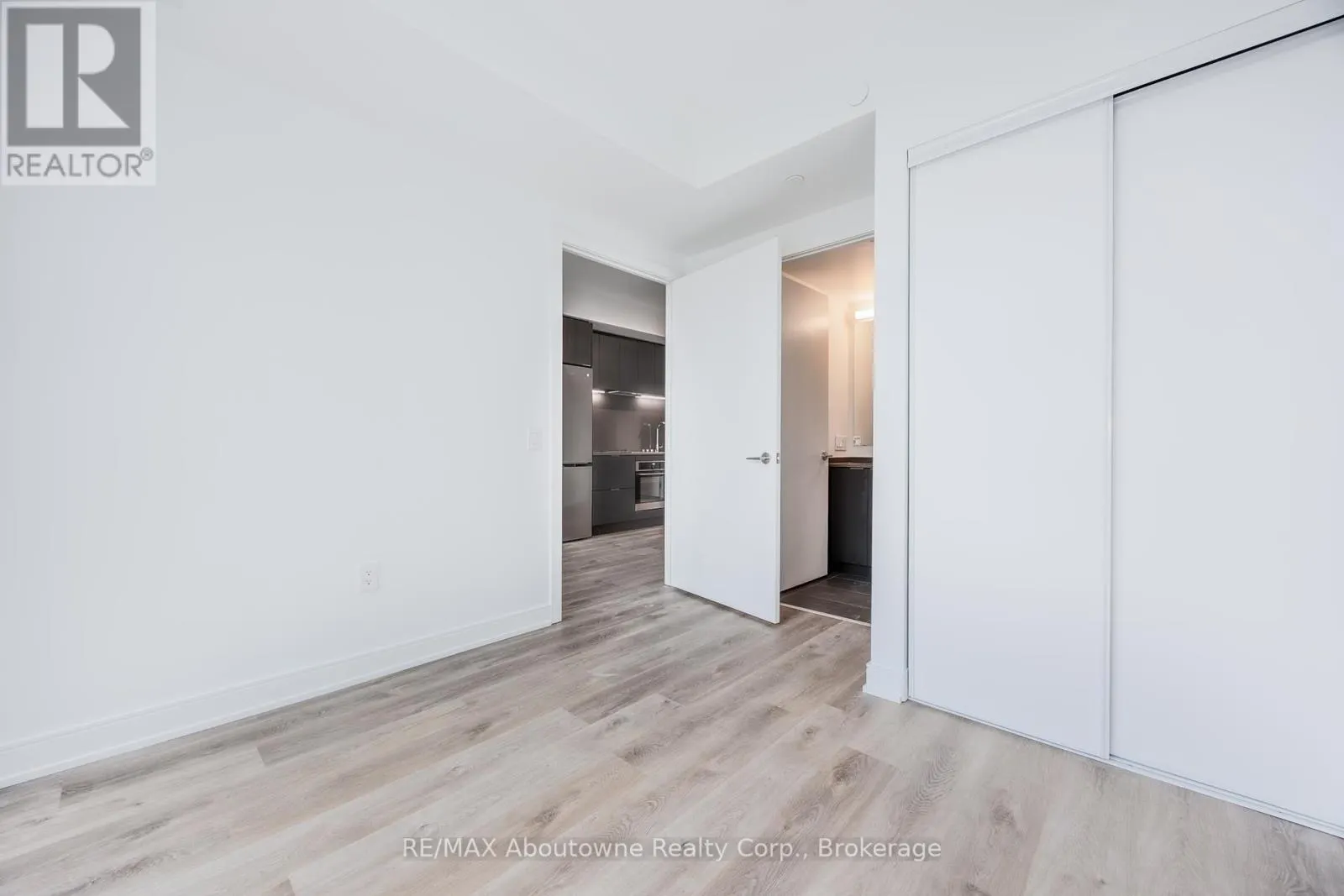 227 - 3009 NOVAR ROAD, #227