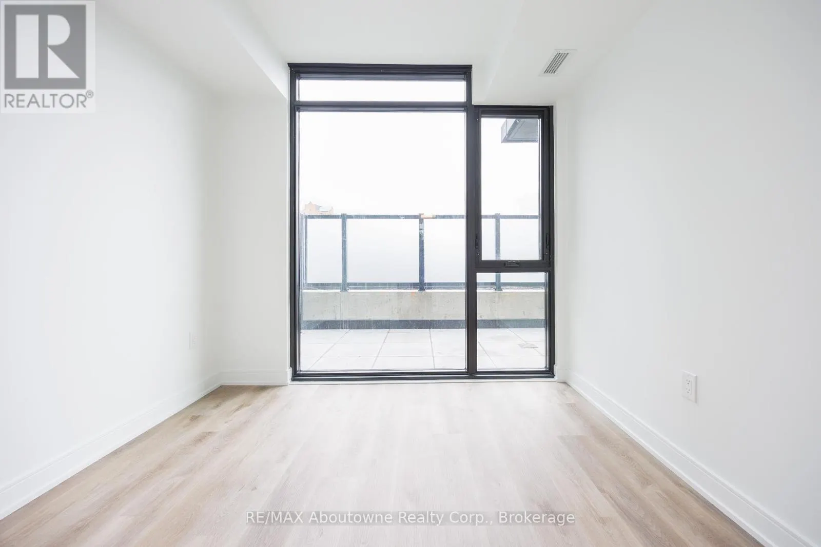 227 - 3009 NOVAR ROAD, #227
