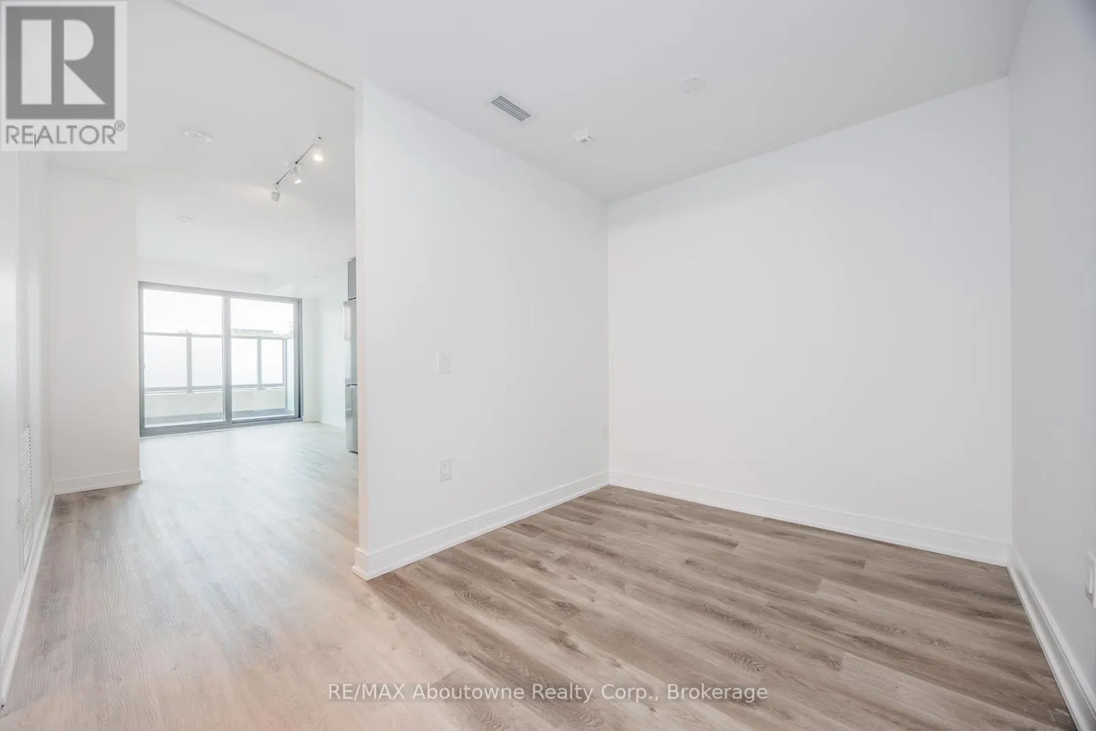 227 - 3009 NOVAR ROAD, #227