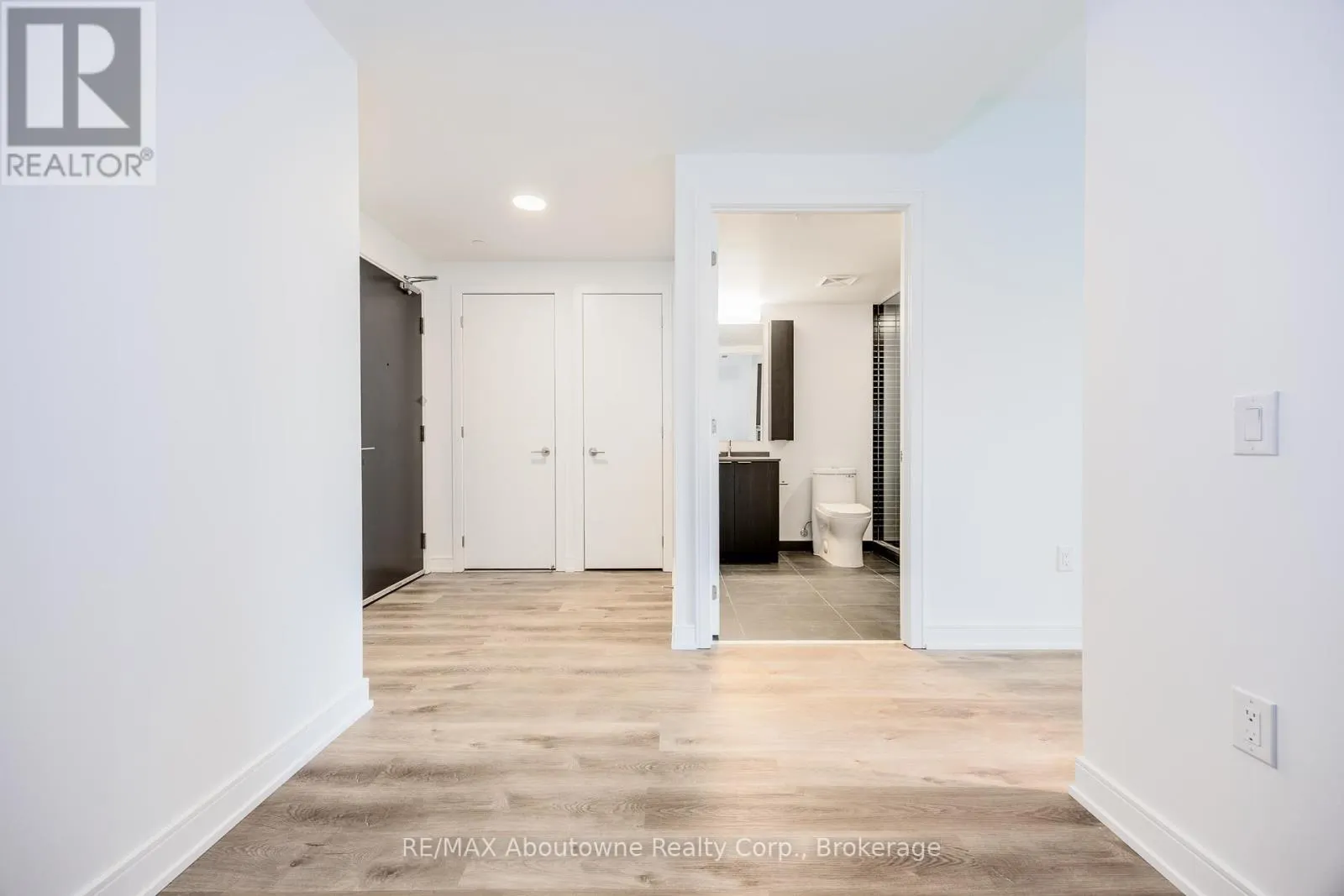 227 - 3009 NOVAR ROAD, #227