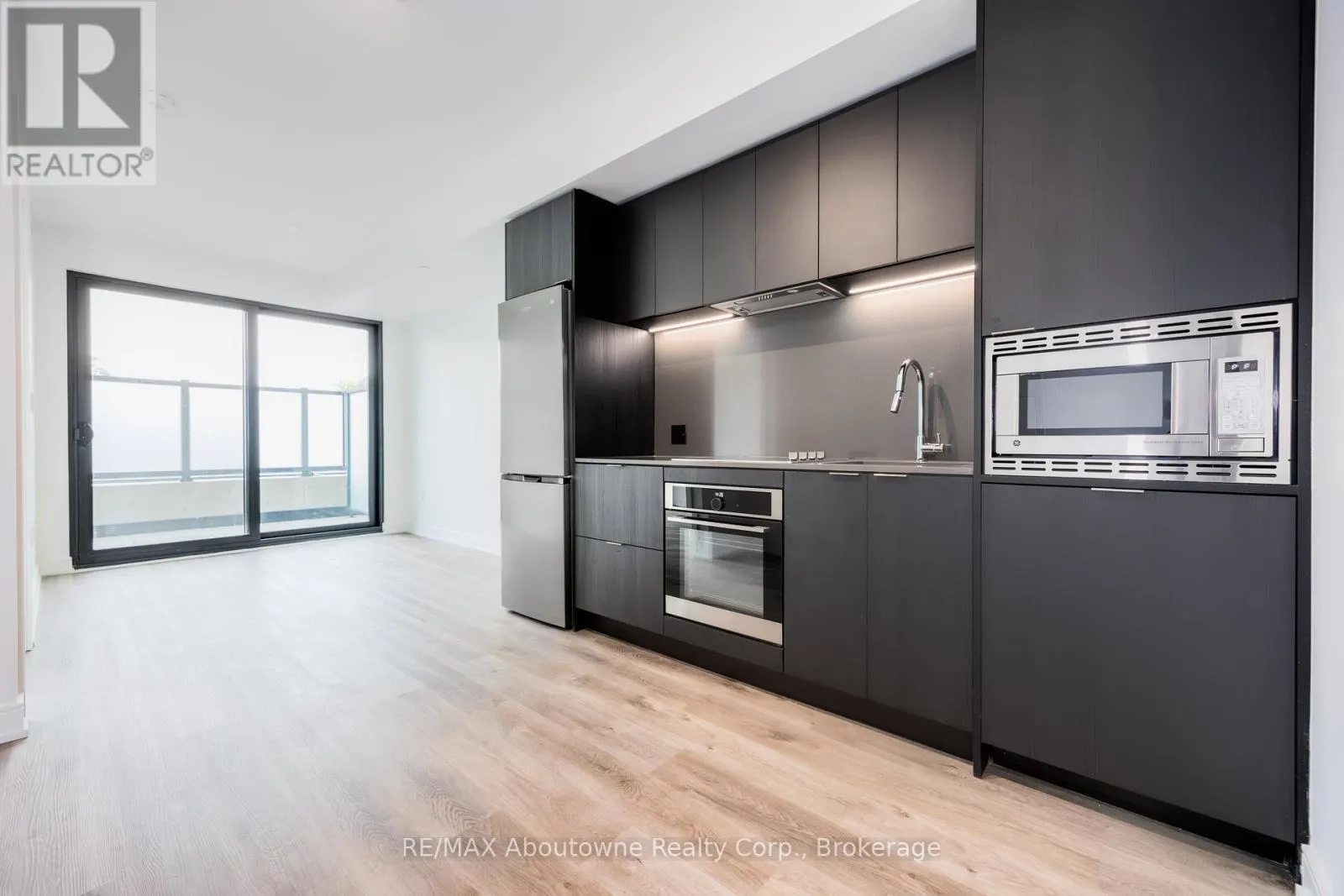 227 - 3009 NOVAR ROAD, #227