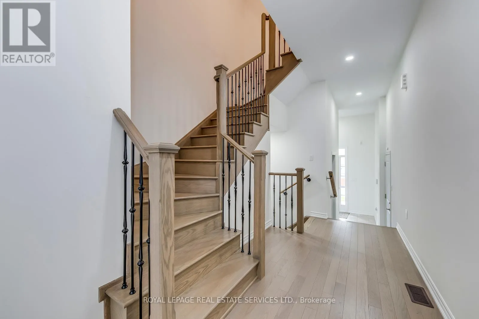 595 CELANDINE TERRACE