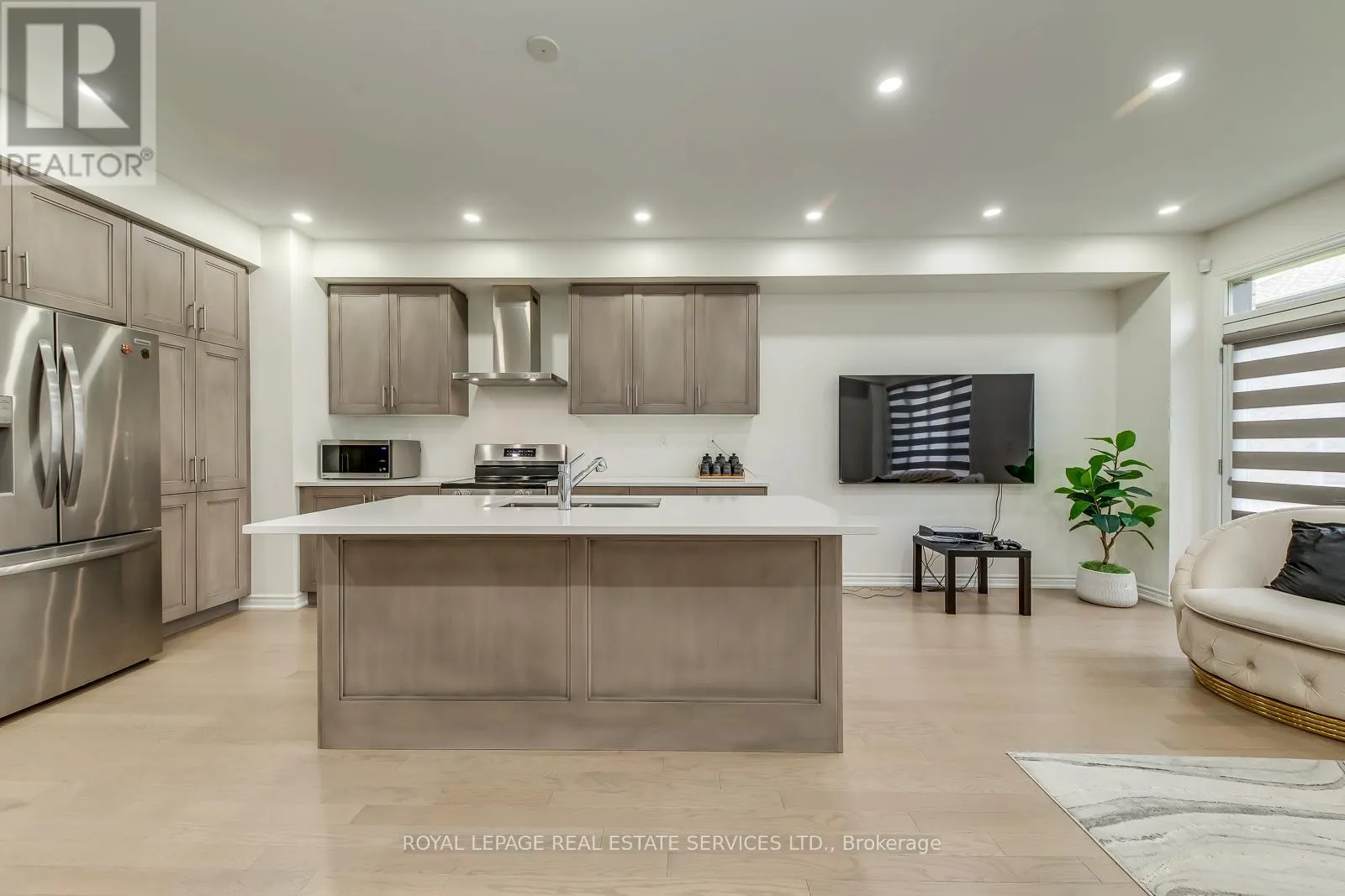 595 CELANDINE TERRACE
