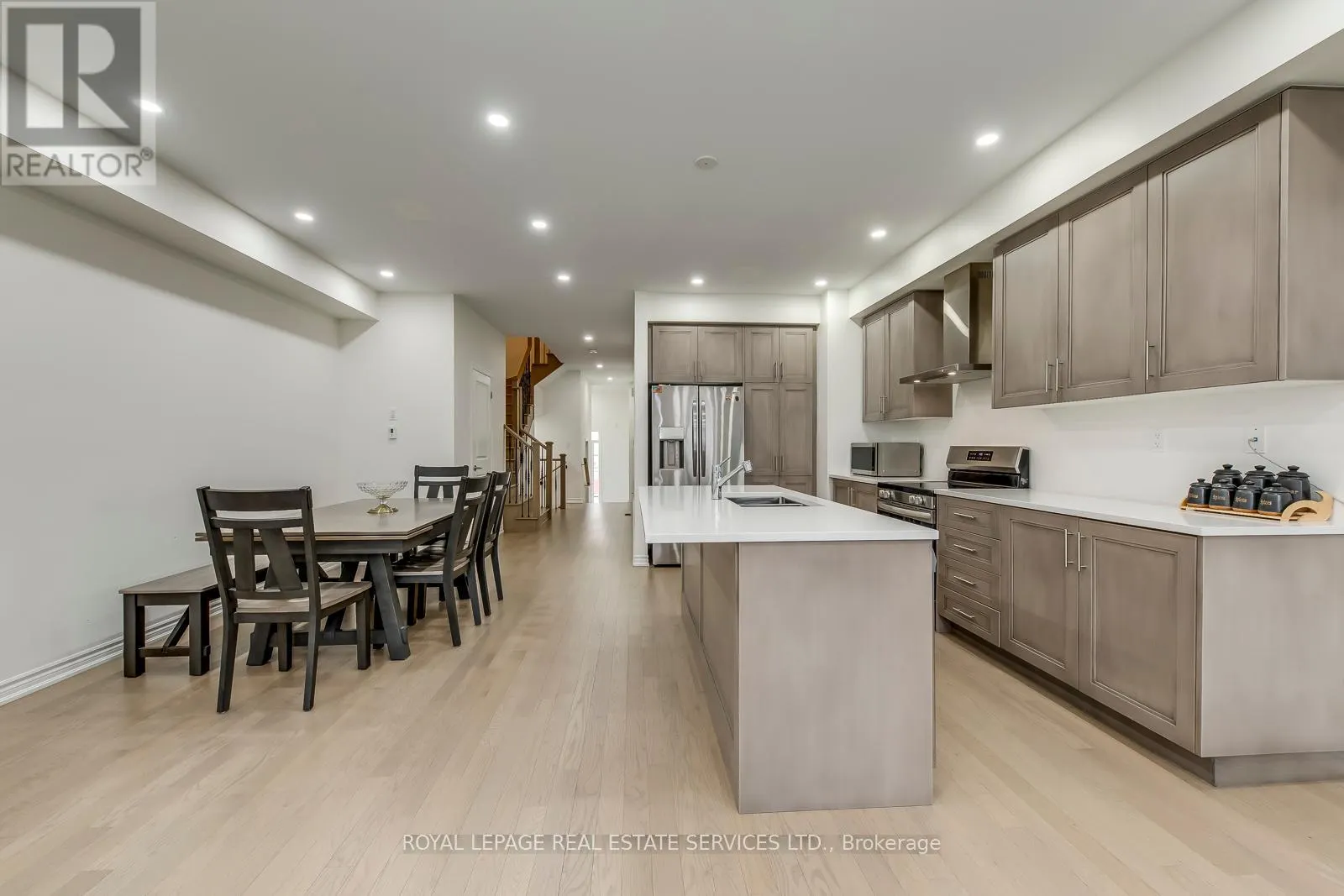 595 CELANDINE TERRACE