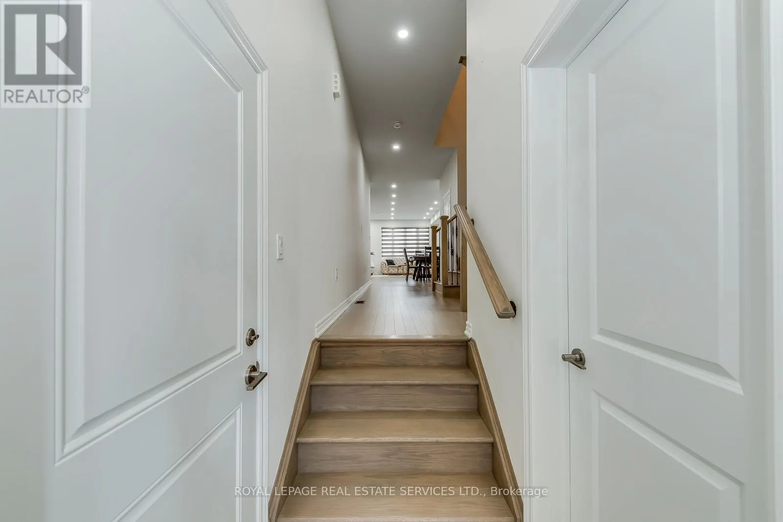 595 CELANDINE TERRACE