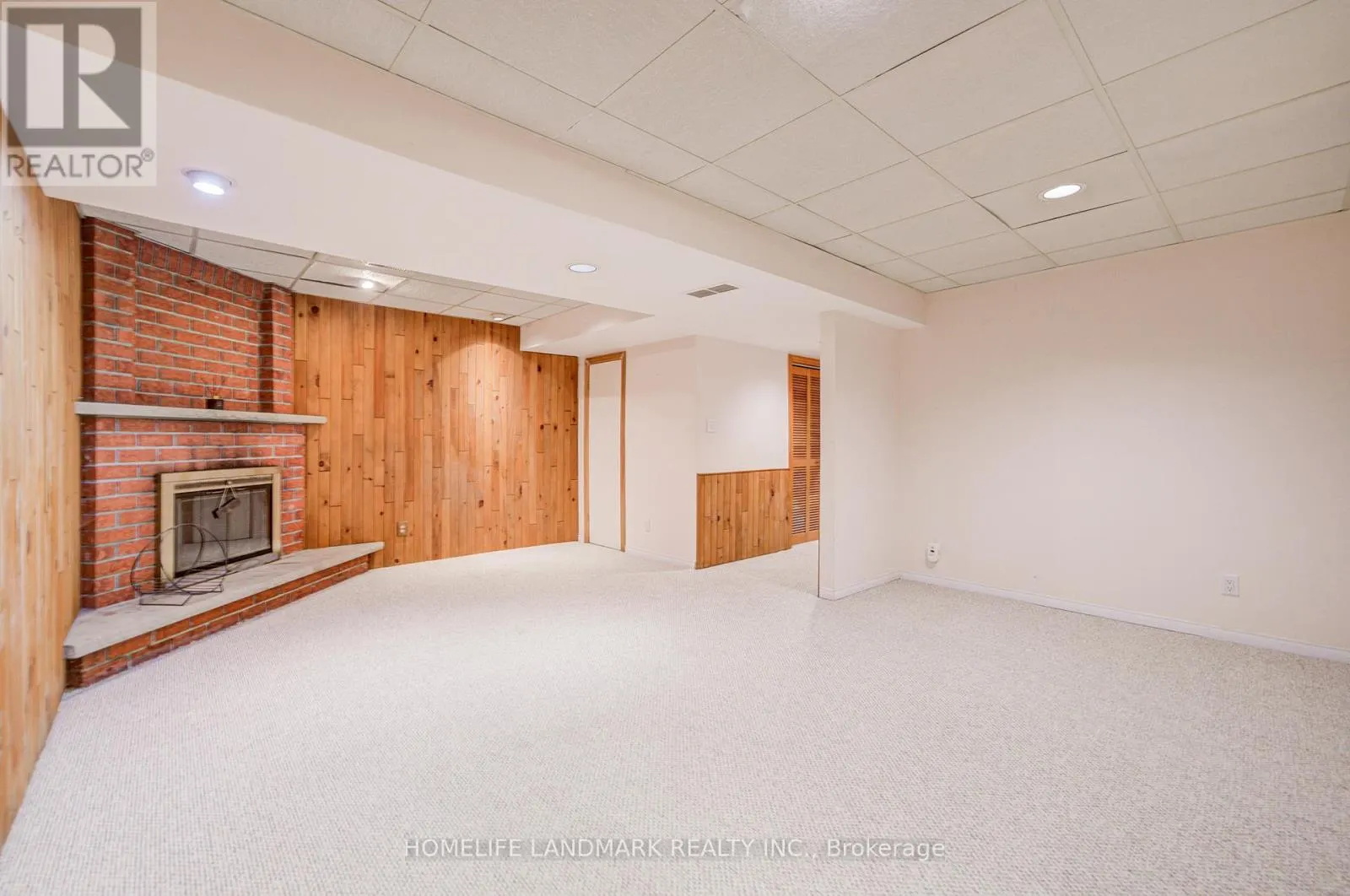 319 HILLSIDE DRIVE