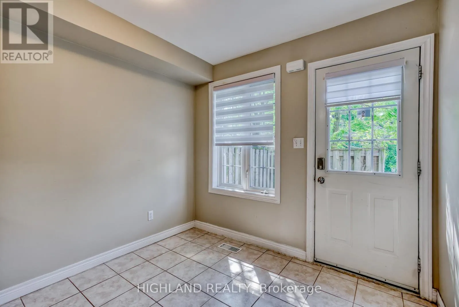 11 - 1750 CREEK WAY