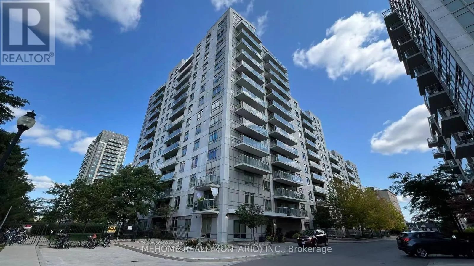 1111 - 816 LANSDOWNE AVENUE
