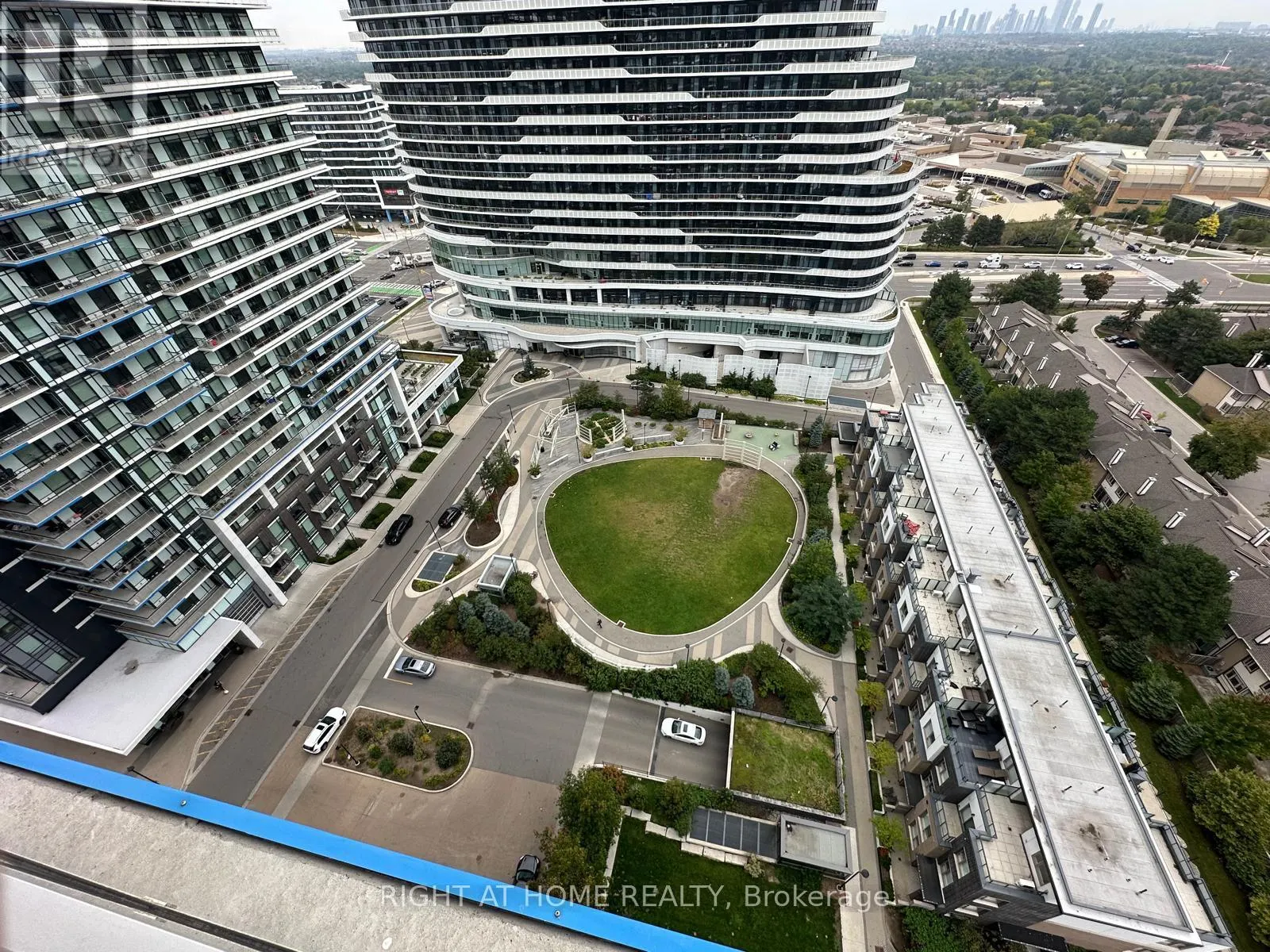 1803 - 2560 EGLINTON AVENUE W