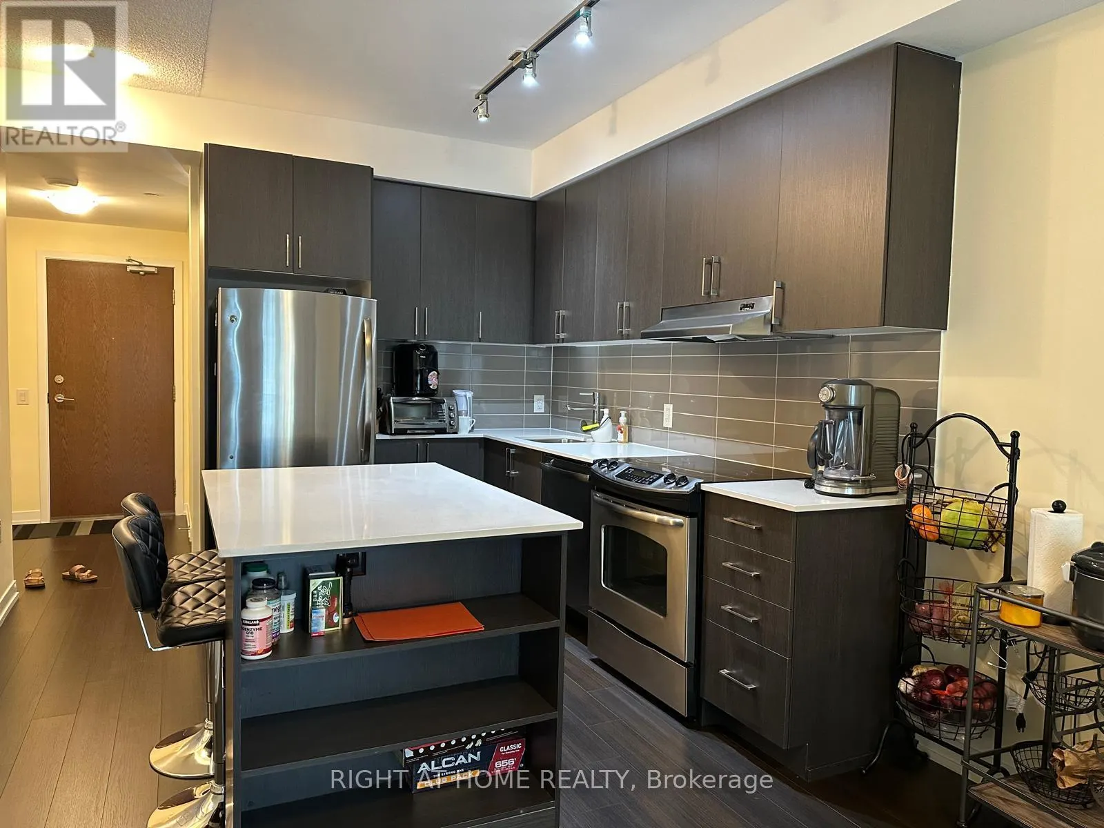1803 - 2560 EGLINTON AVENUE W