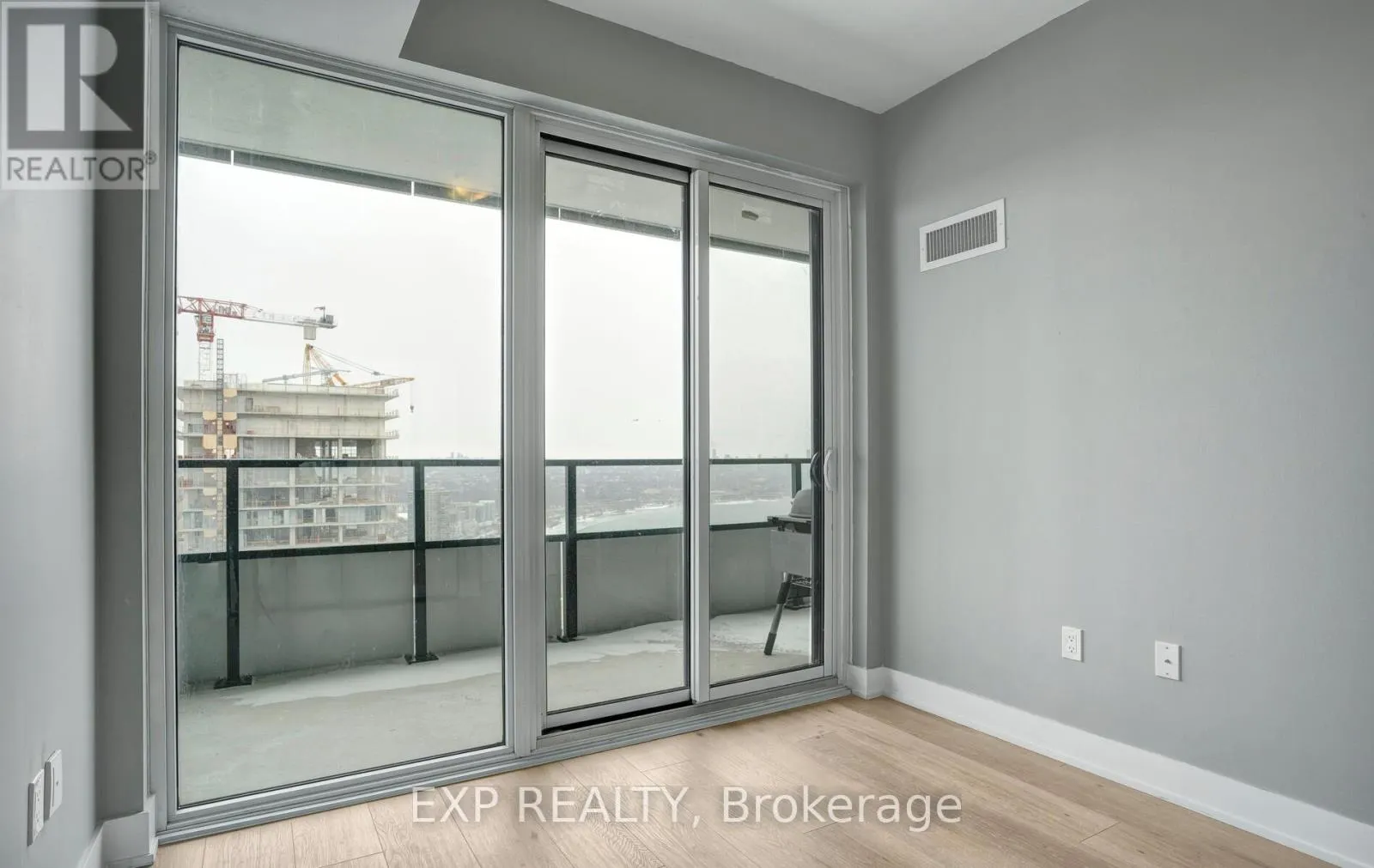 5504 - 30 SHORE BREEZE DRIVE