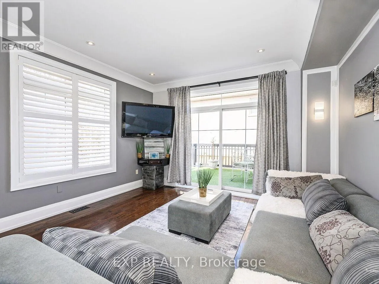 4 - 2351 LAKESHORE ROAD W