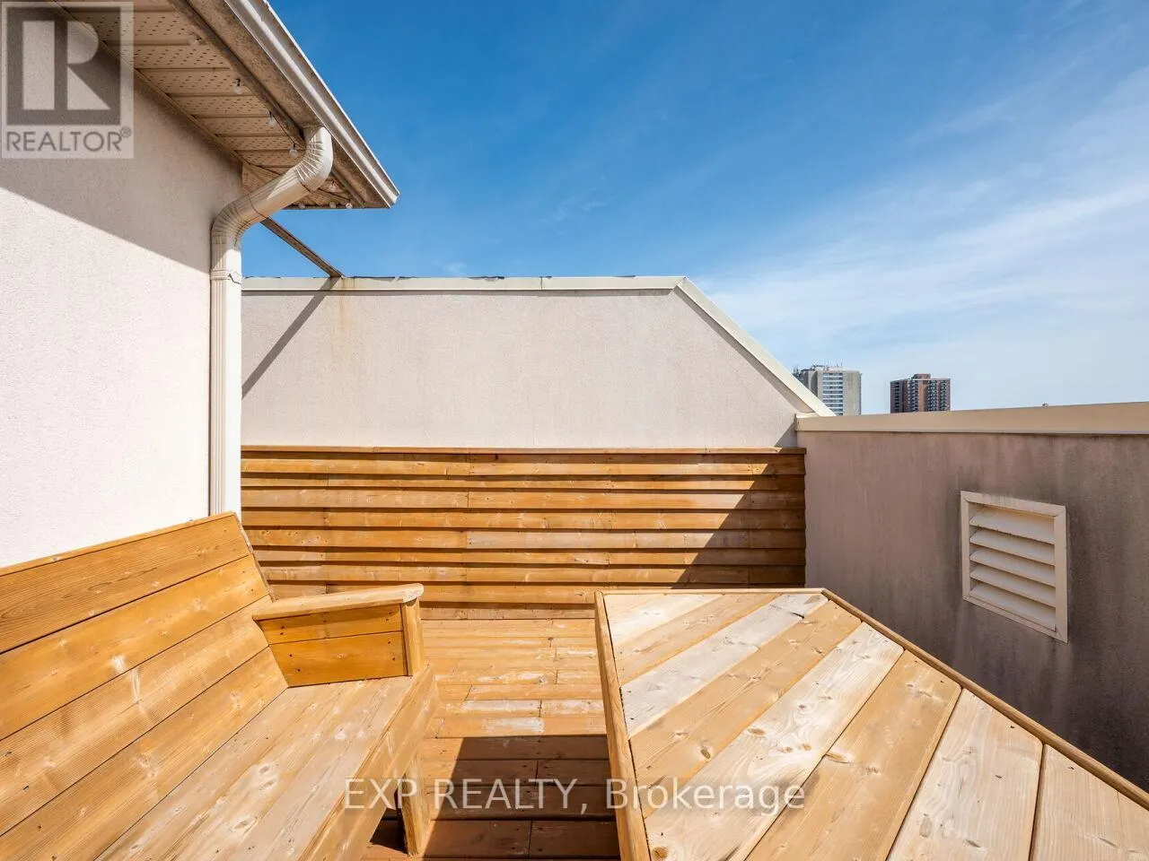 4 - 2351 LAKESHORE ROAD W