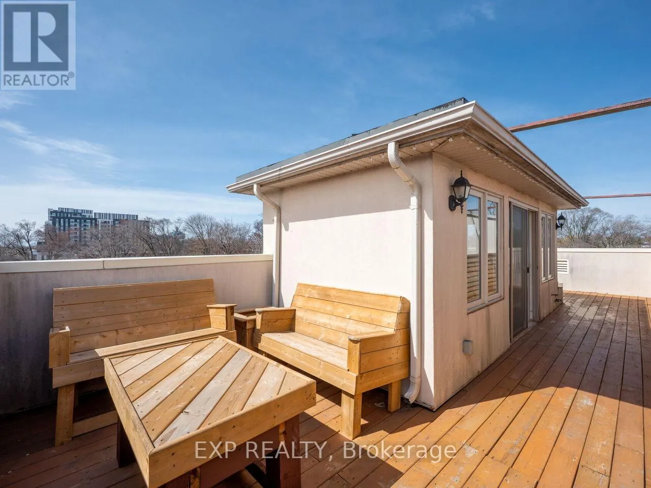4 - 2351 LAKESHORE ROAD W