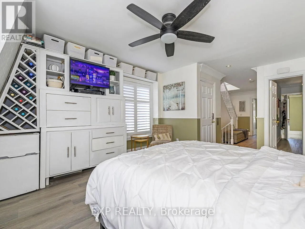 4 - 2351 LAKESHORE ROAD W